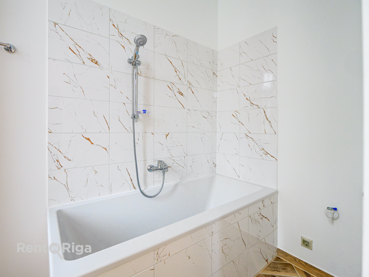 Pārdod dzīvokli, Ganību dambis iela 15 - Attēls 1