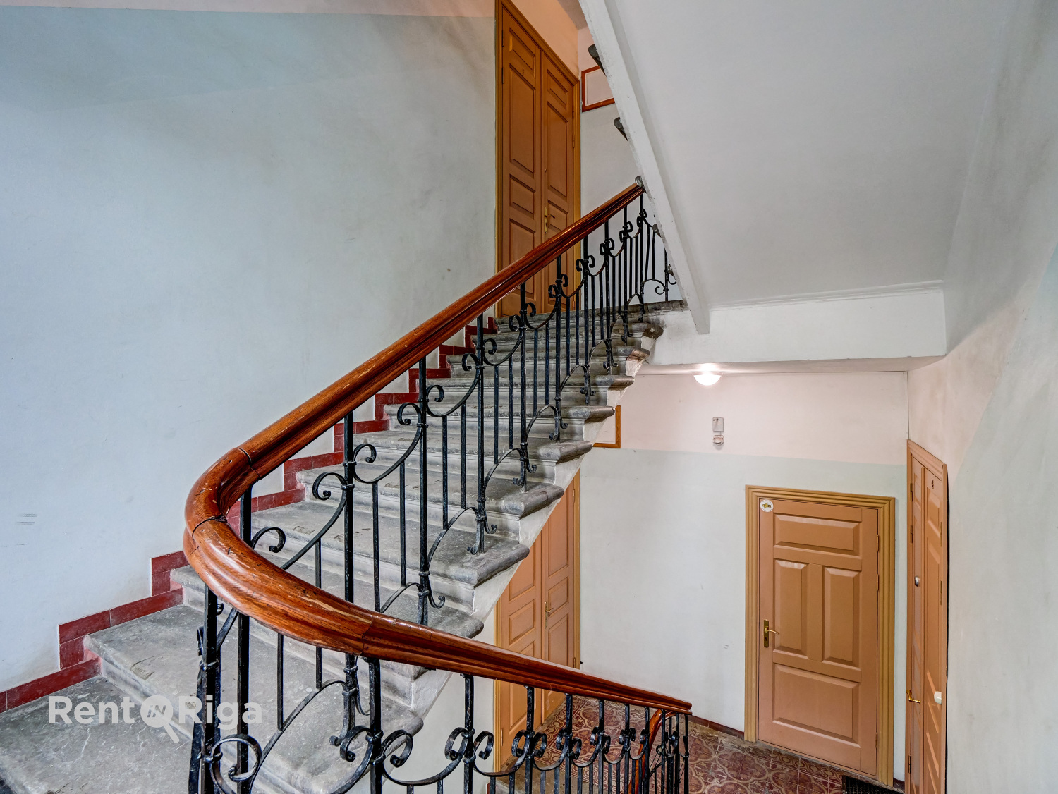 Pārdod dzīvokli, Ganību dambis iela 15 - Attēls 1