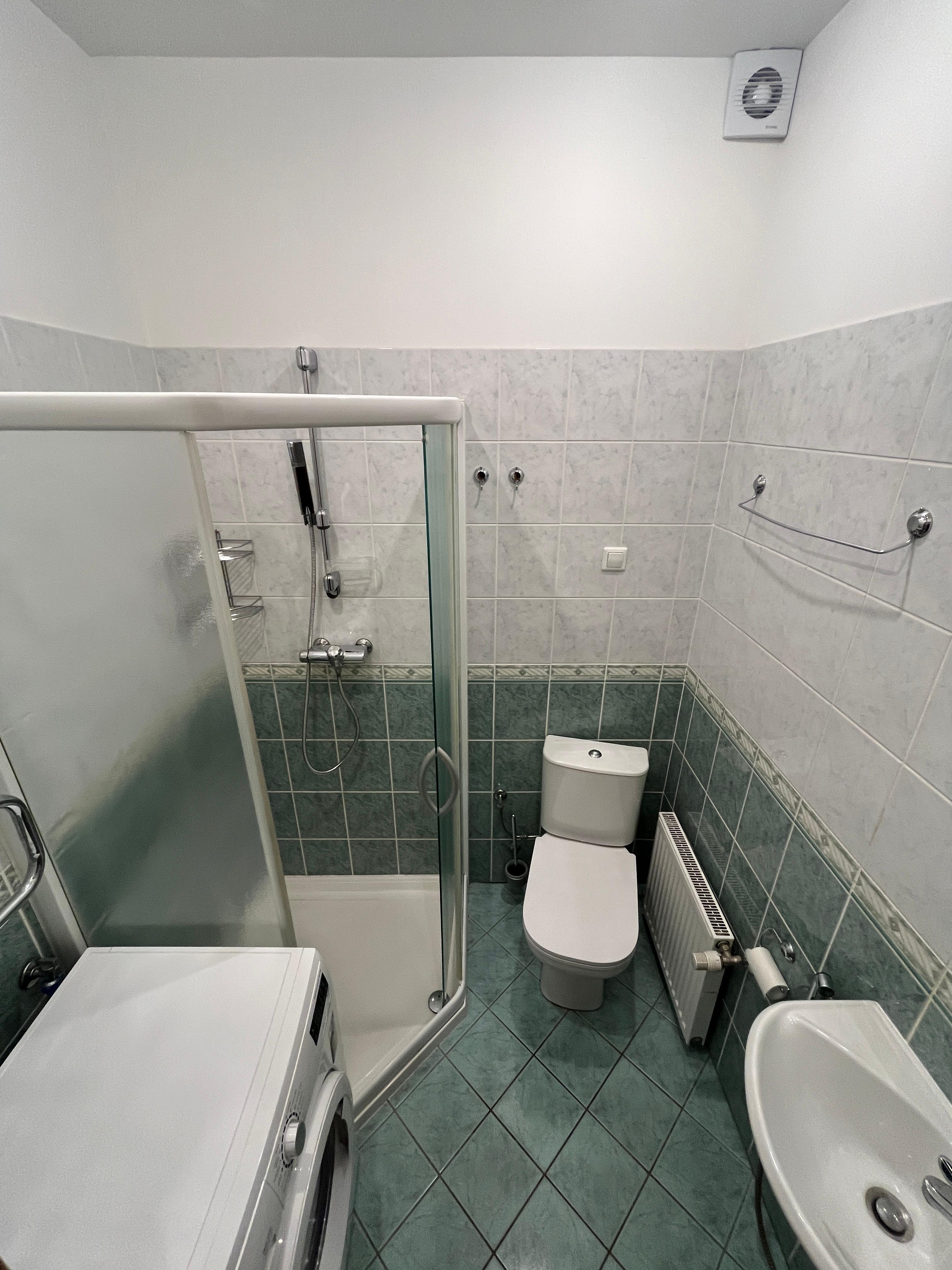 Izīrē dzīvokli, Etnas iela 10 - Attēls 1