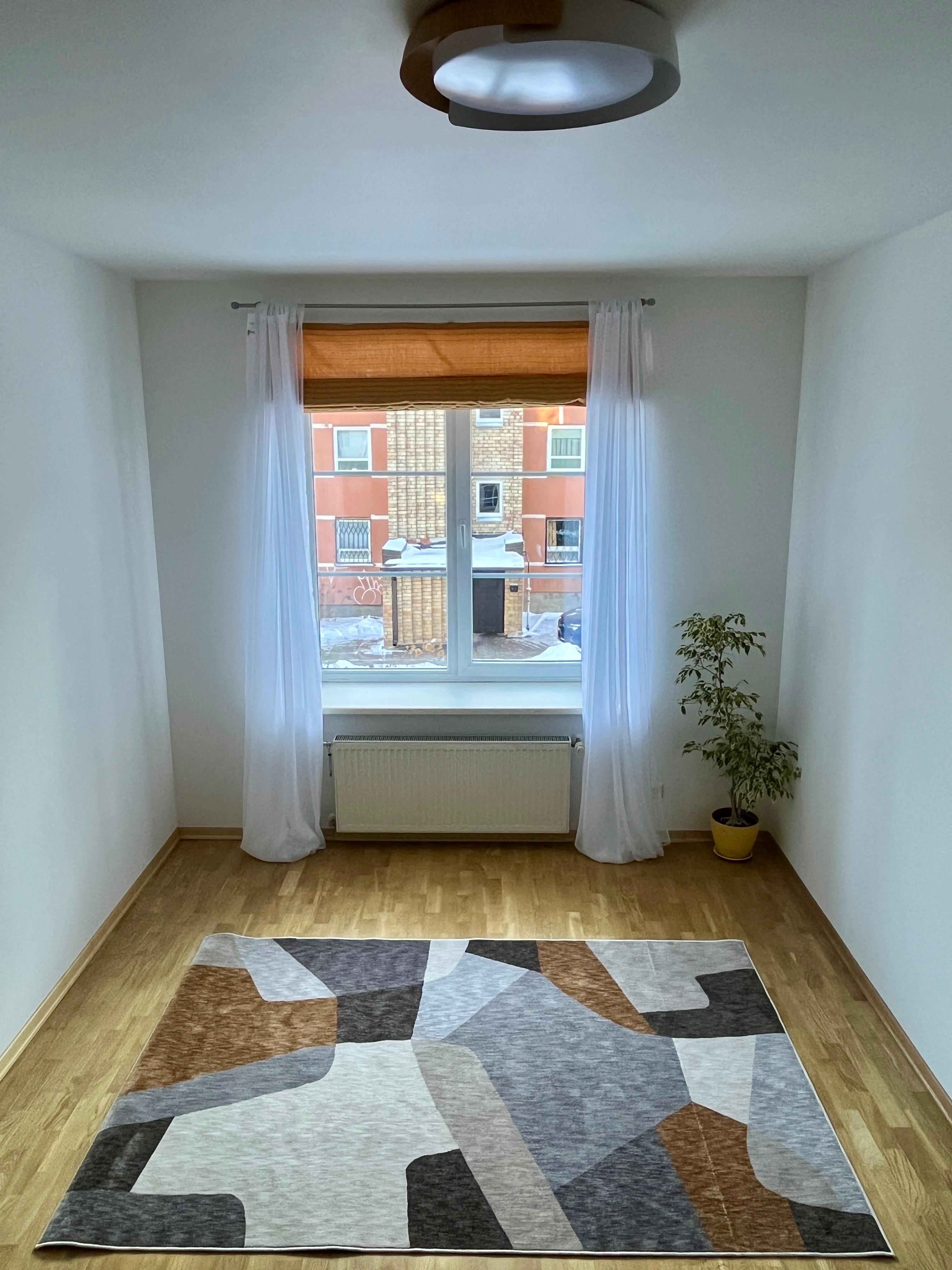 Izīrē dzīvokli, Etnas iela 10 - Attēls 1