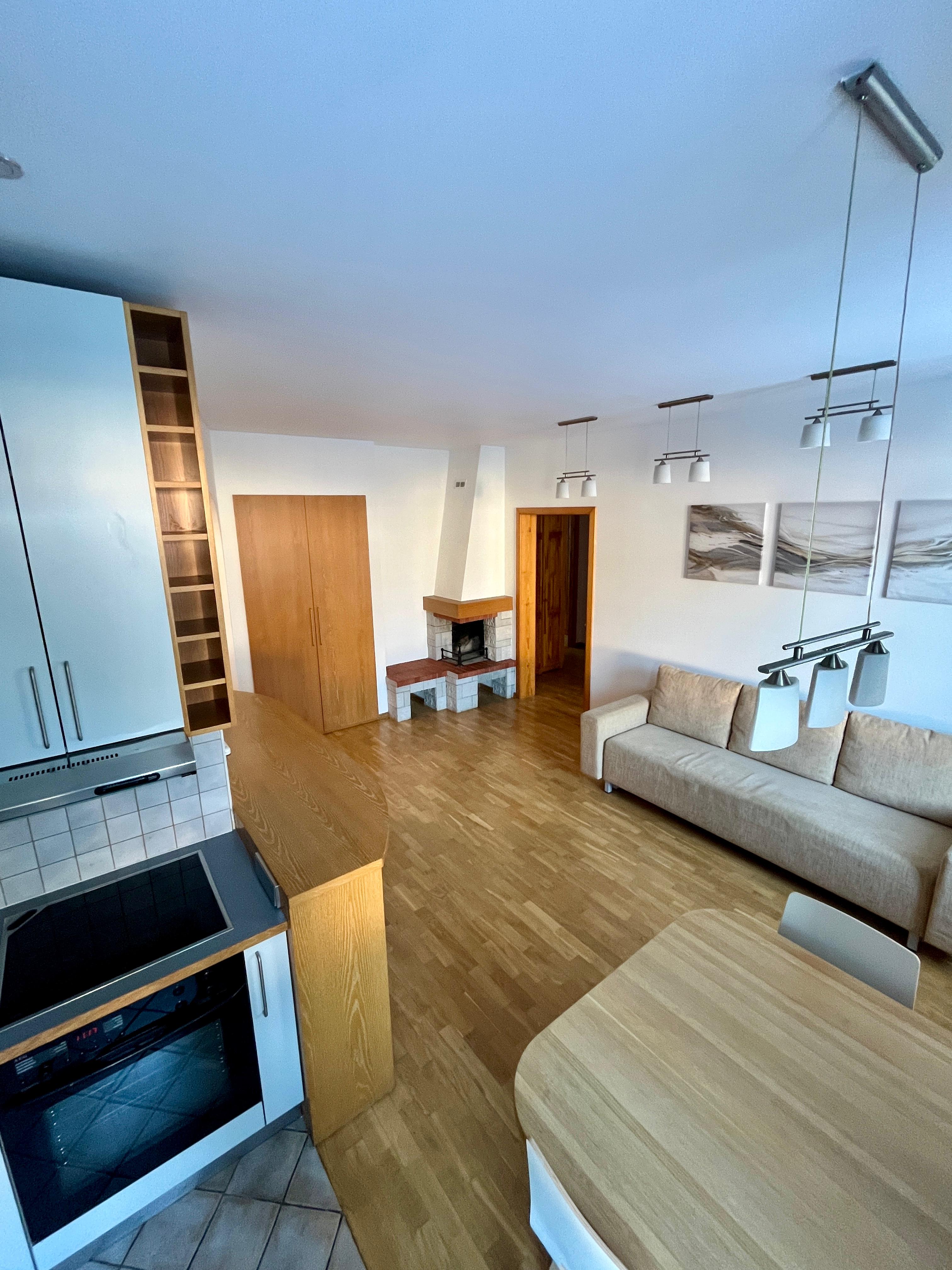 Izīrē dzīvokli, Etnas iela 10 - Attēls 1