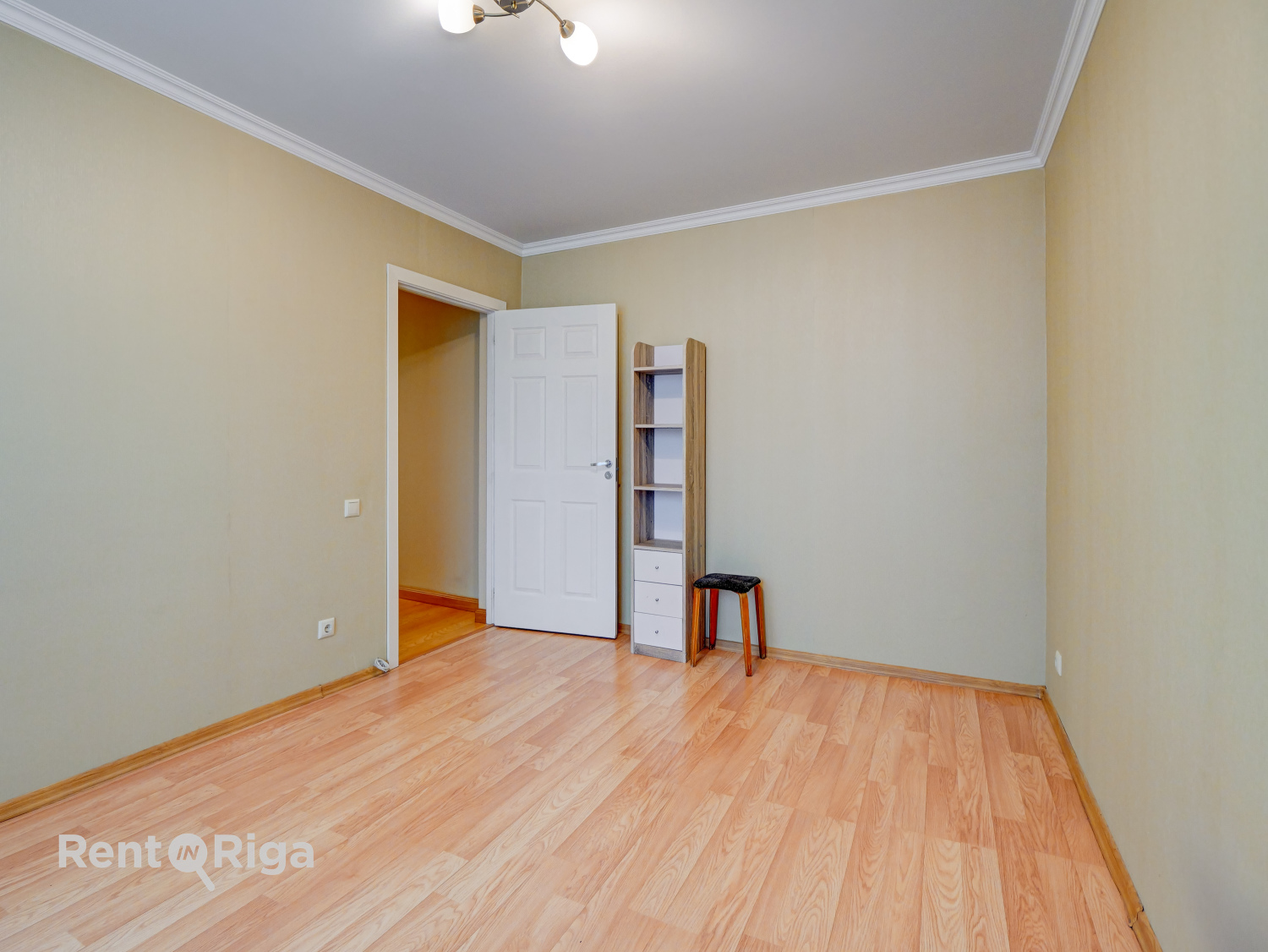 Pārdod dzīvokli, Varavīksnes Gatve iela 20 - Attēls 1