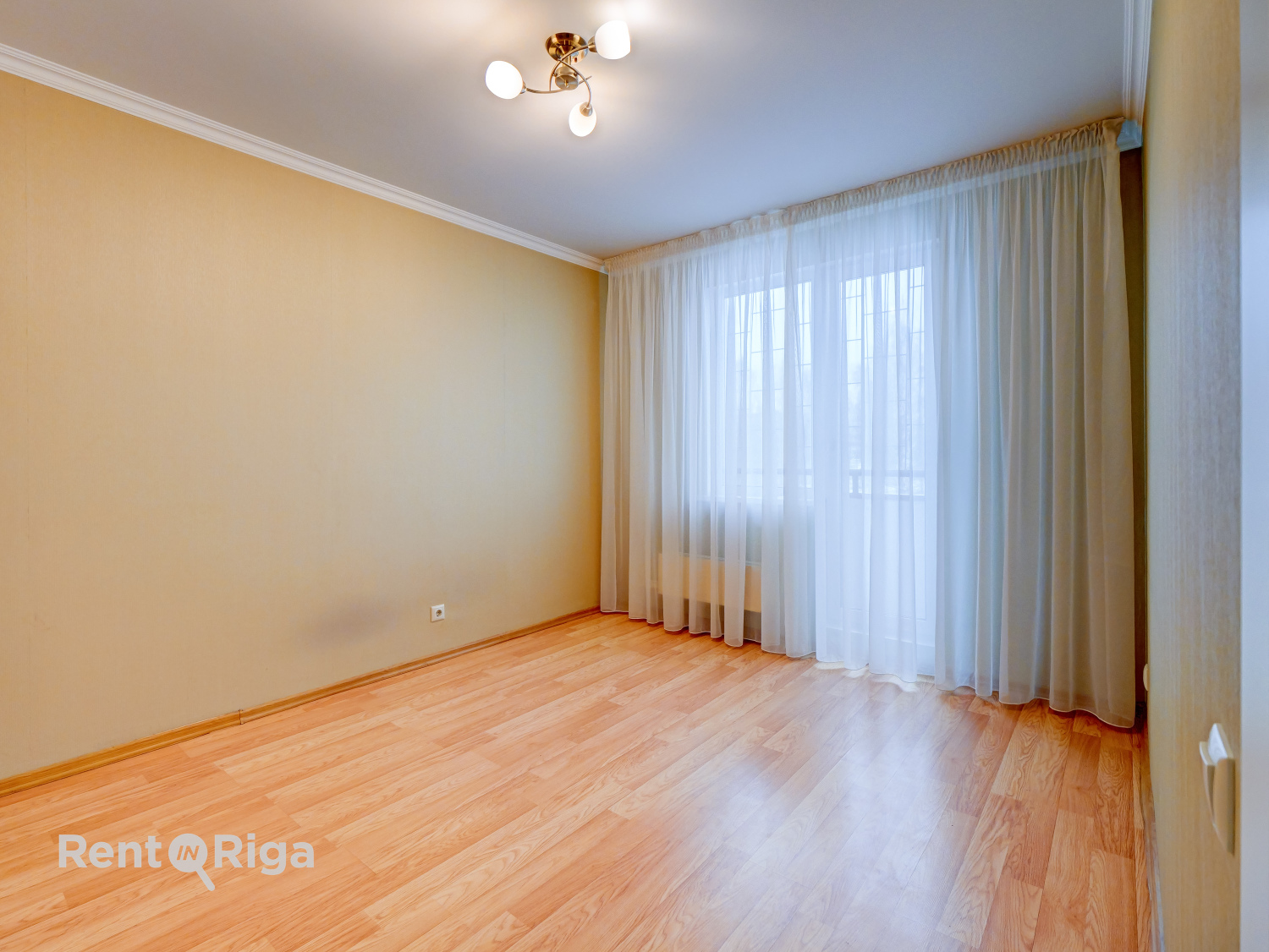 Pārdod dzīvokli, Varavīksnes Gatve iela 20 - Attēls 1