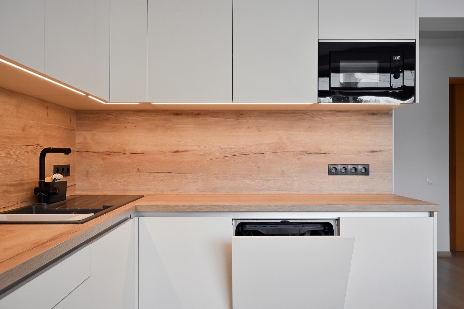 Pārdod māju, Dauguļu iela - Attēls 1