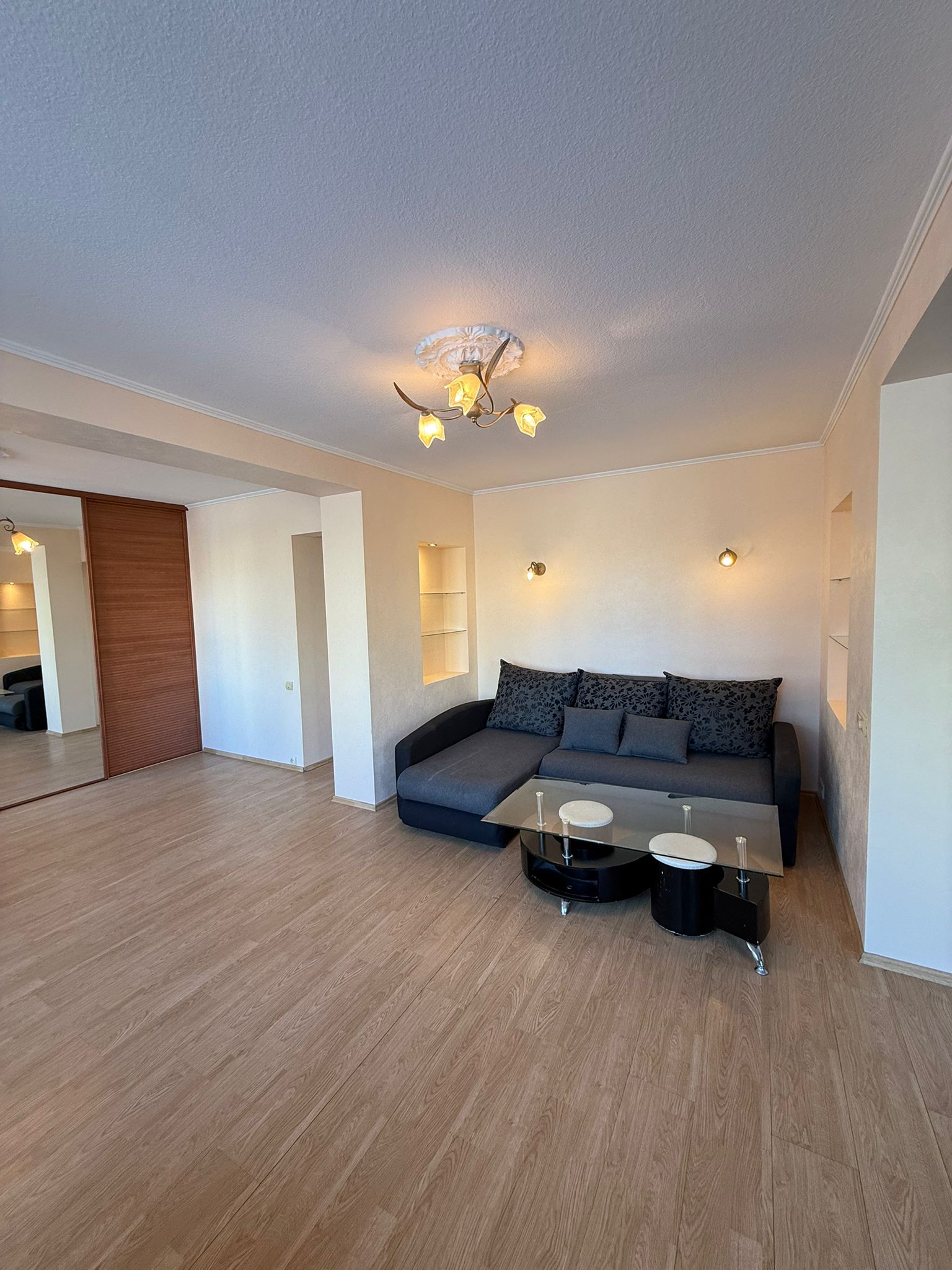 Izīrē dzīvokli, Jukuma Vācieša iela 12 - Attēls 1