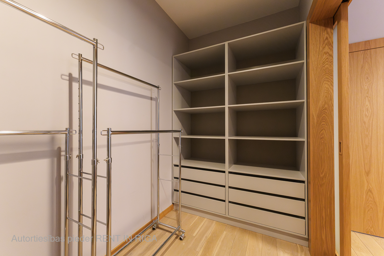 Pārdod dzīvokli, Dzirnavu iela 83 - Attēls 1