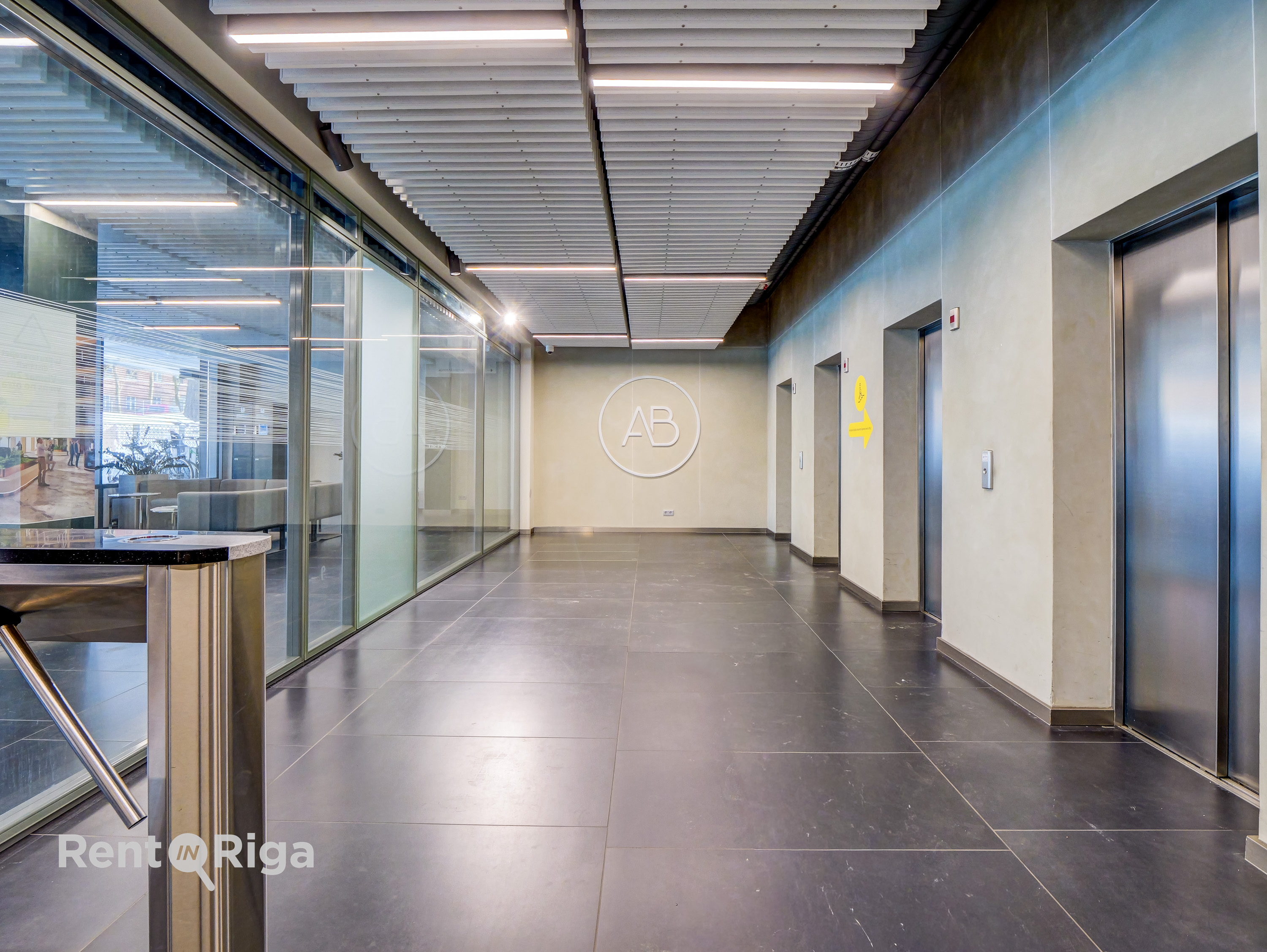 Iznomā tirdzniecības telpas, Kr. Valdemāra iela - Attēls 1