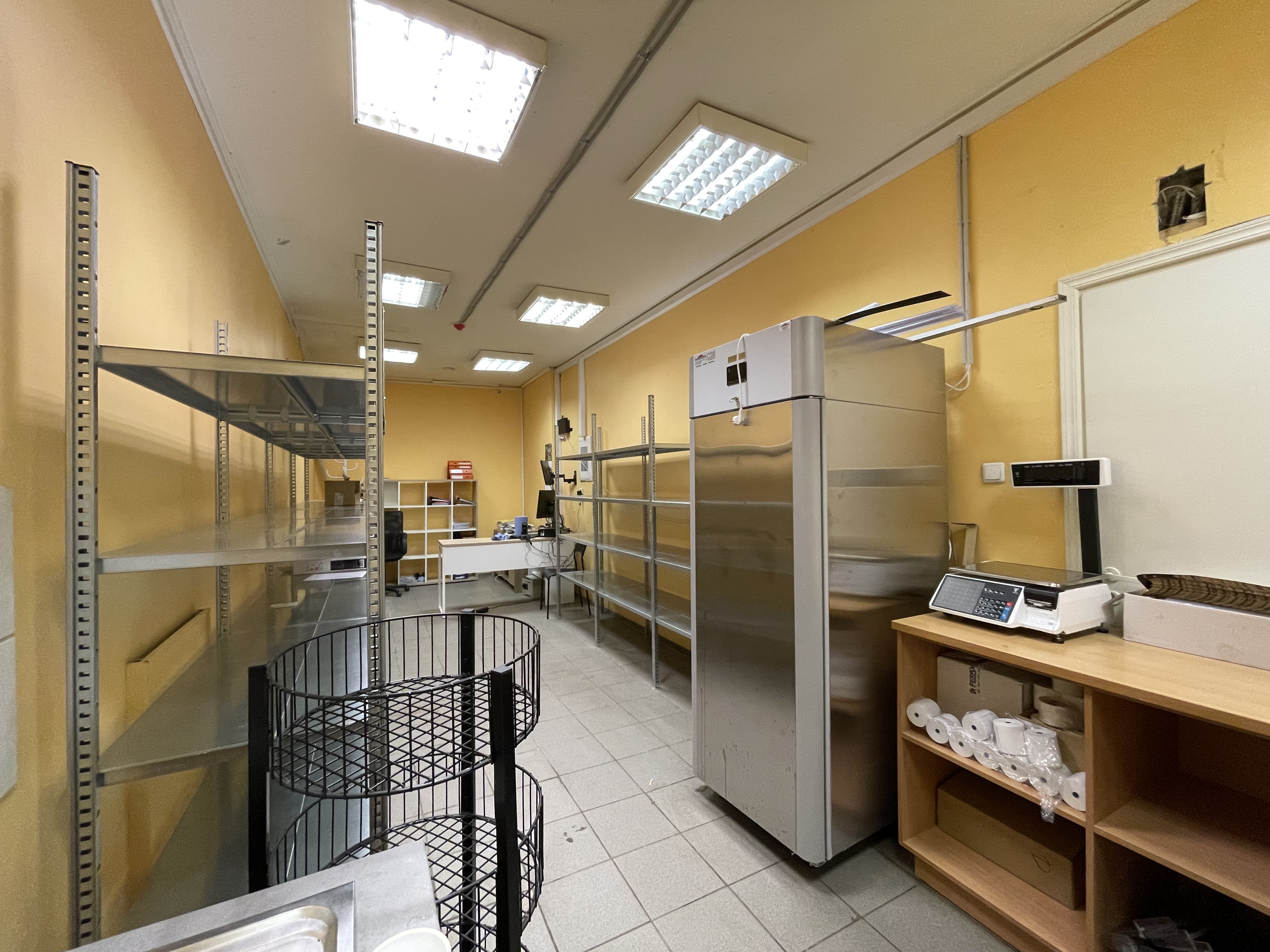 Retail premises for rent, Pētersalas street - Image 1