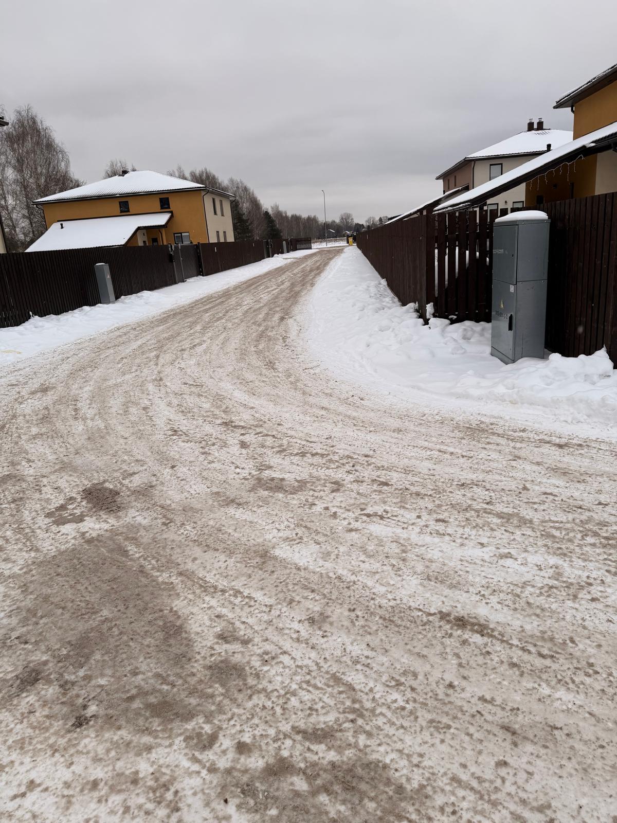 Izīrē māju, Brūkleņu iela - Attēls 1