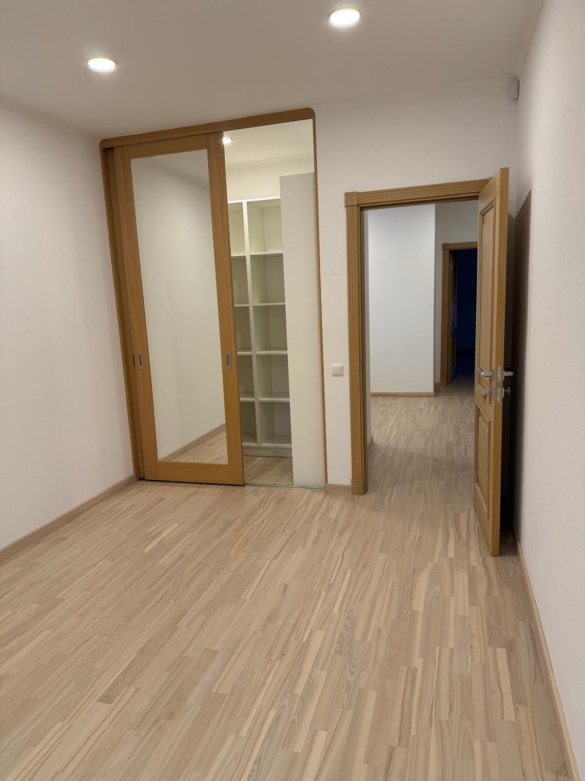 Izīrē māju, Brūkleņu iela - Attēls 1