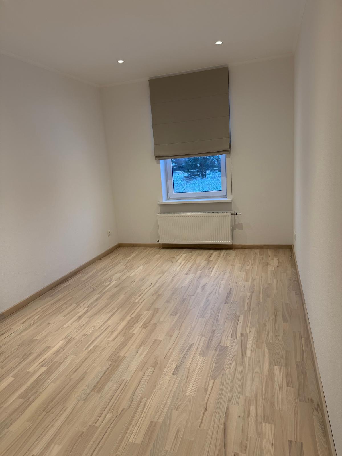 Izīrē māju, Brūkleņu iela - Attēls 1