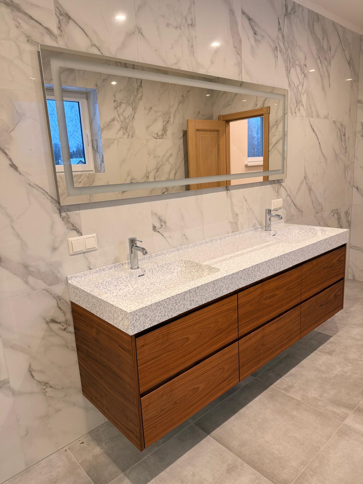 Izīrē māju, Brūkleņu iela - Attēls 1