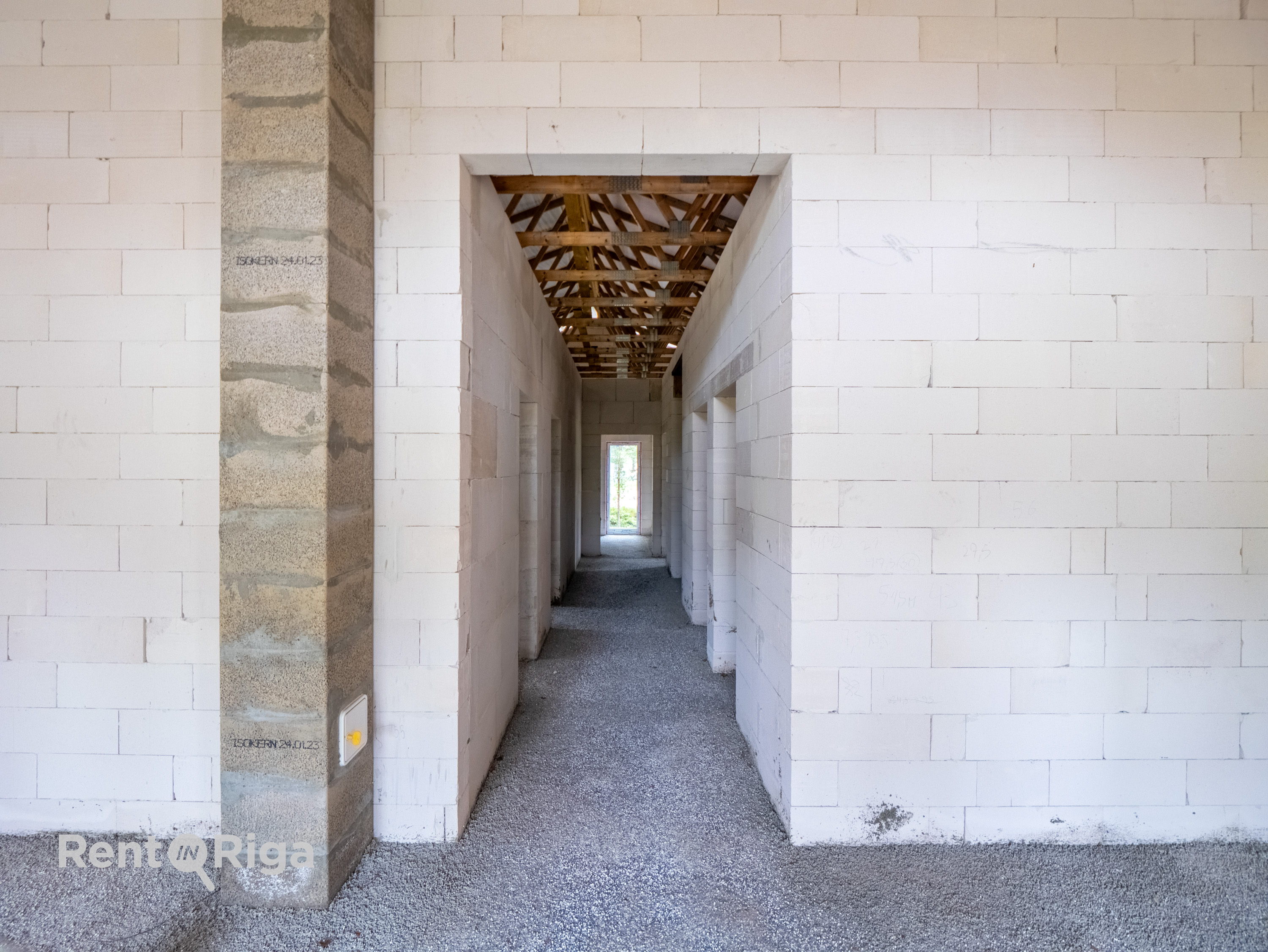 Pārdod māju, Irbeņu iela - Attēls 1