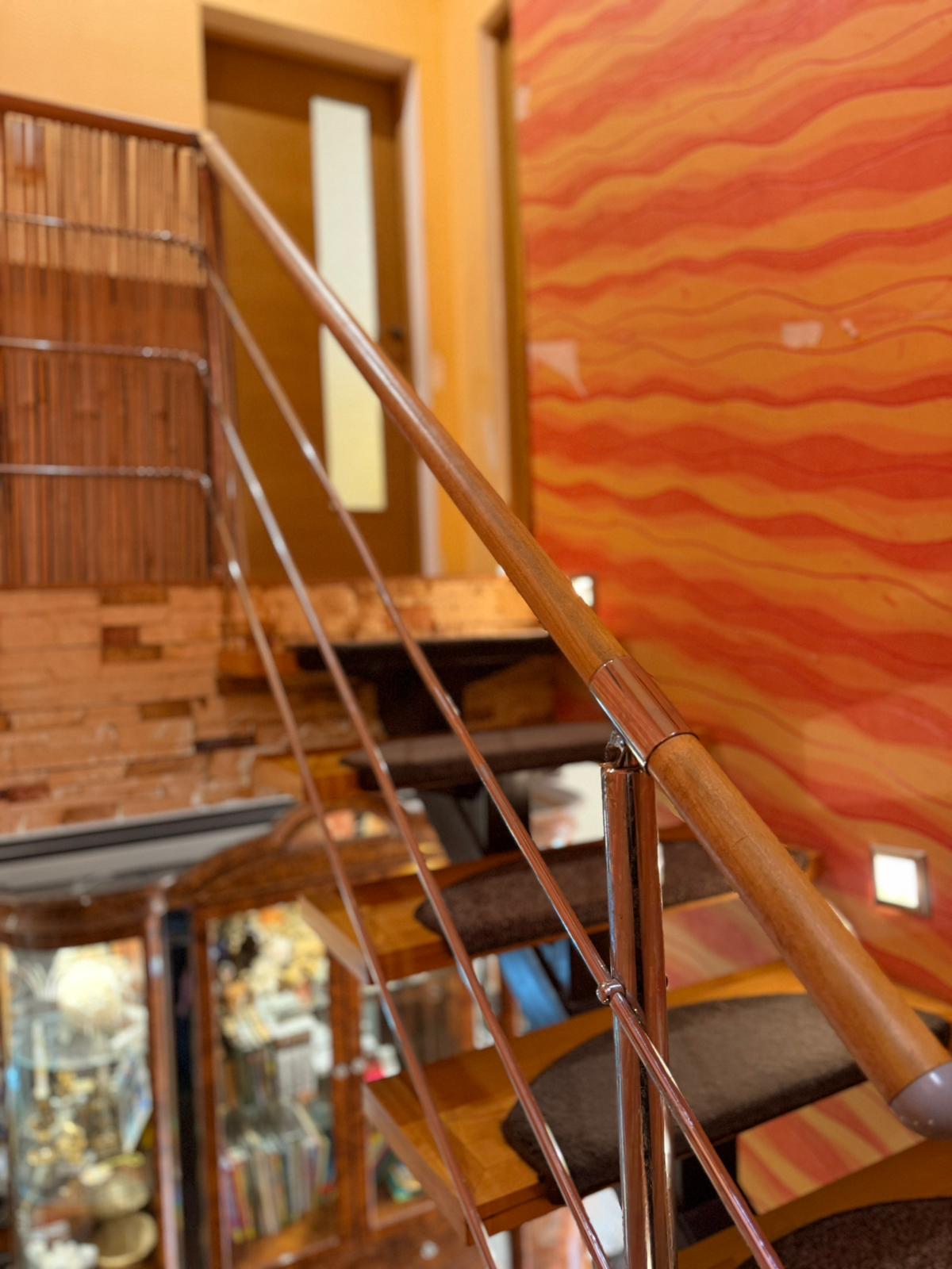 Pārdod māju, Ērkšķu iela iela - Attēls 1