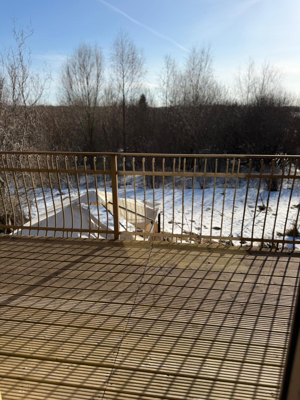 Pārdod māju, Ērkšķu iela iela - Attēls 1