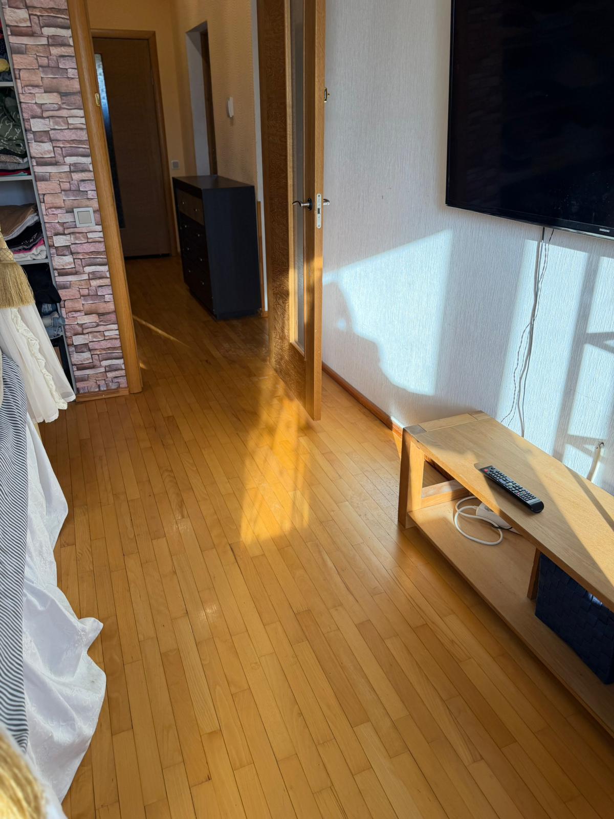 Pārdod māju, Ērkšķu iela iela - Attēls 1