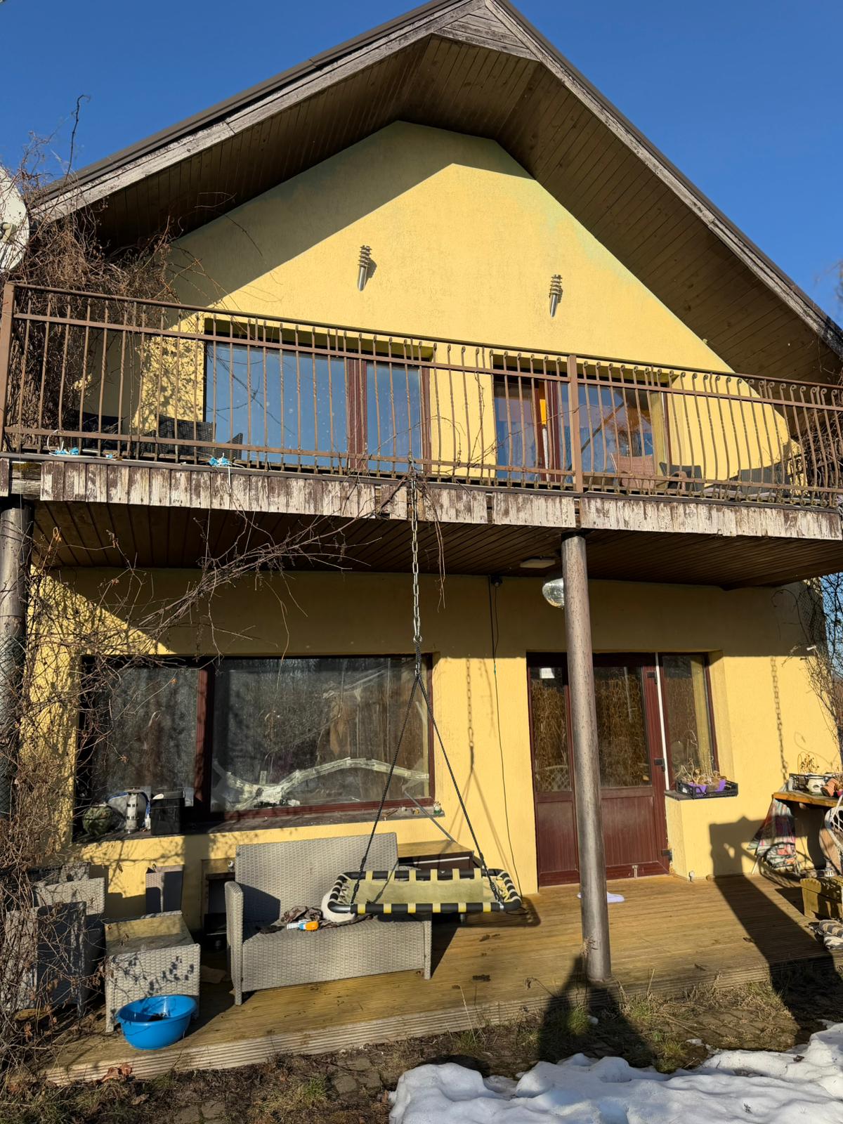 Pārdod māju, Ērkšķu iela iela - Attēls 1