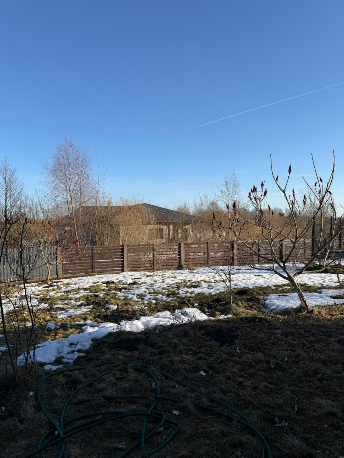 Pārdod māju, Ērkšķu iela iela - Attēls 1