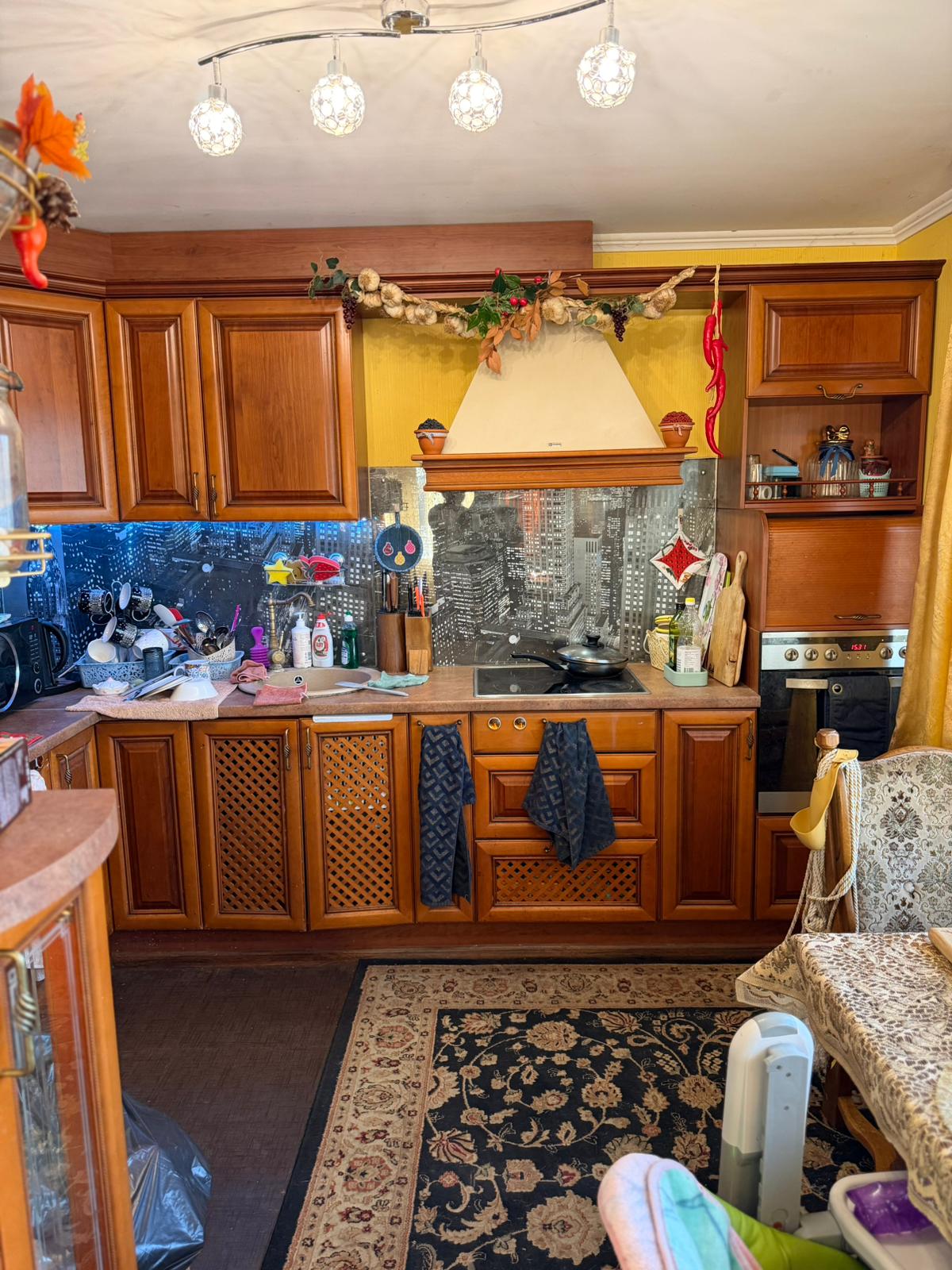 Pārdod māju, Ērkšķu iela iela - Attēls 1