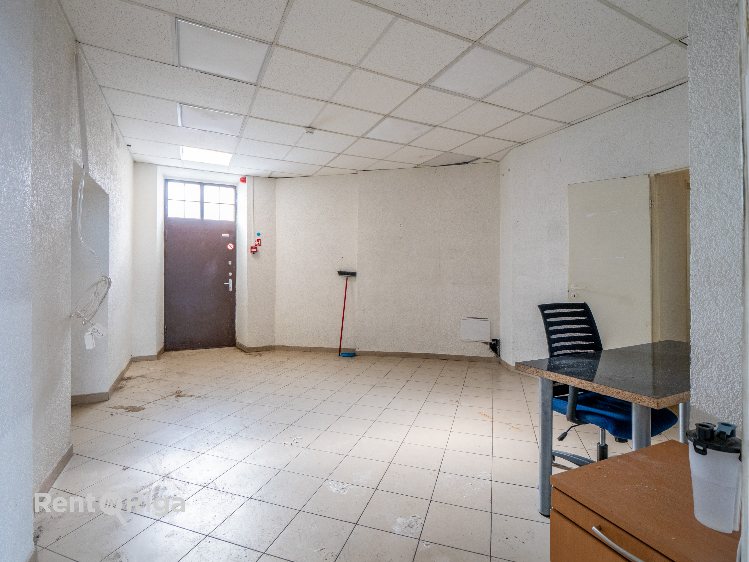 Retail premises for rent, Pērnavas street - Image 1