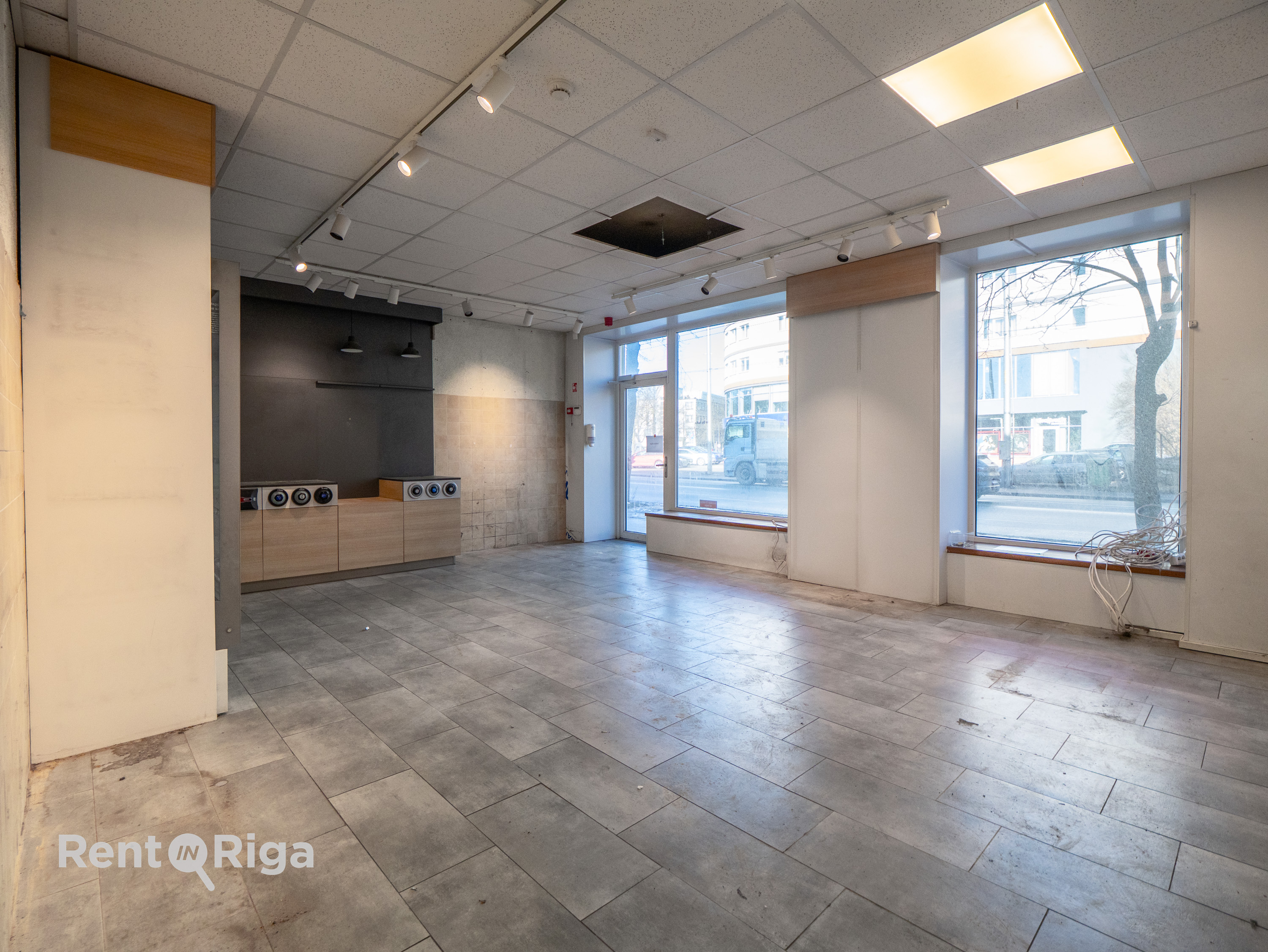Retail premises for rent, Pērnavas street - Image 1