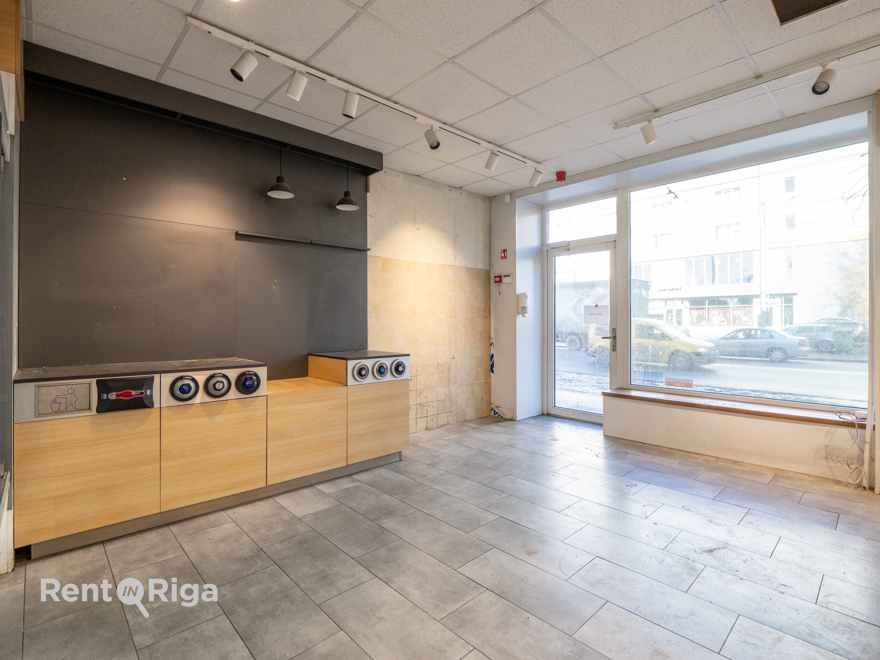 Retail premises for rent, Pērnavas street - Image 1