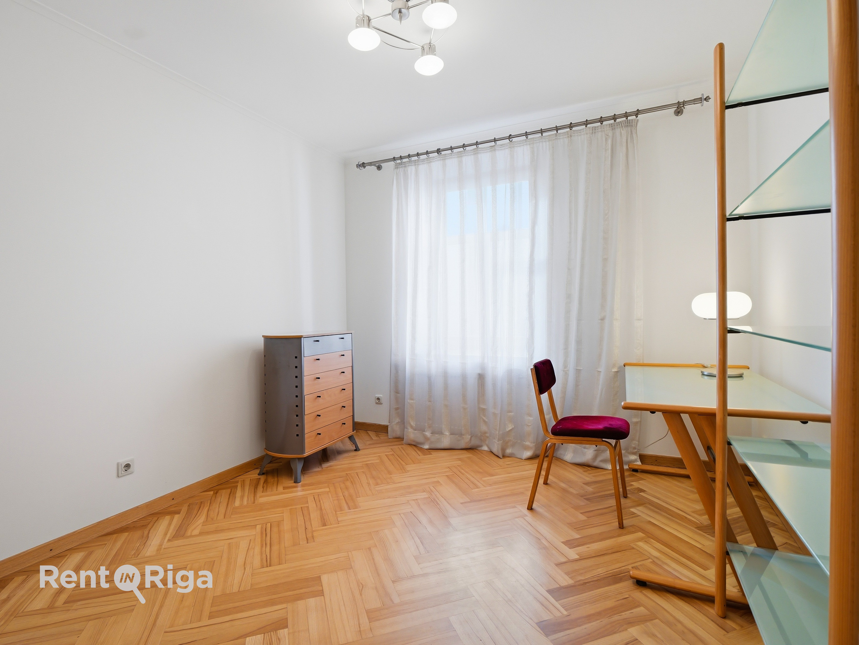 Izīrē dzīvokli, Miera iela 12 - Attēls 1