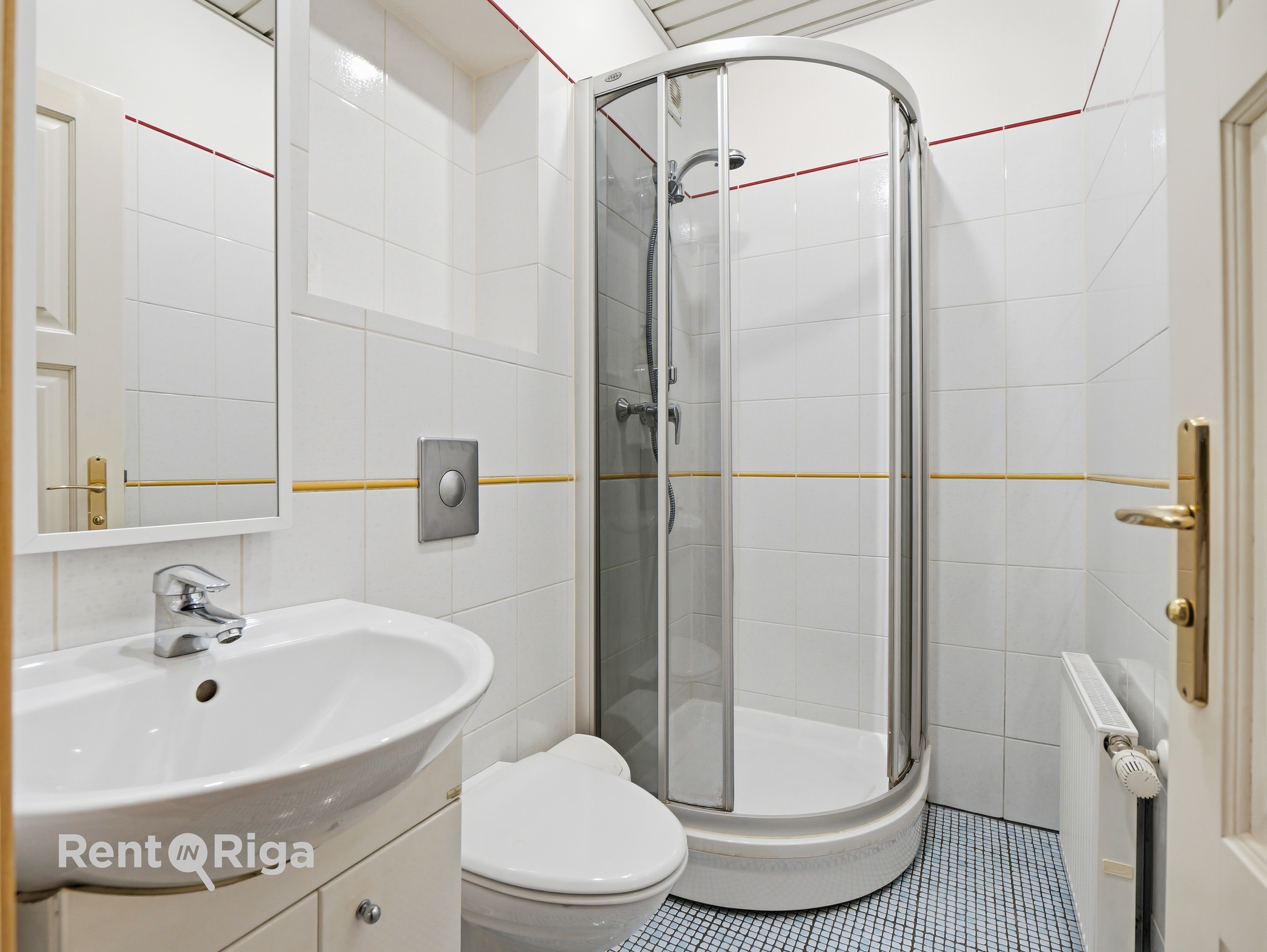 Izīrē dzīvokli, Miera iela 12 - Attēls 1