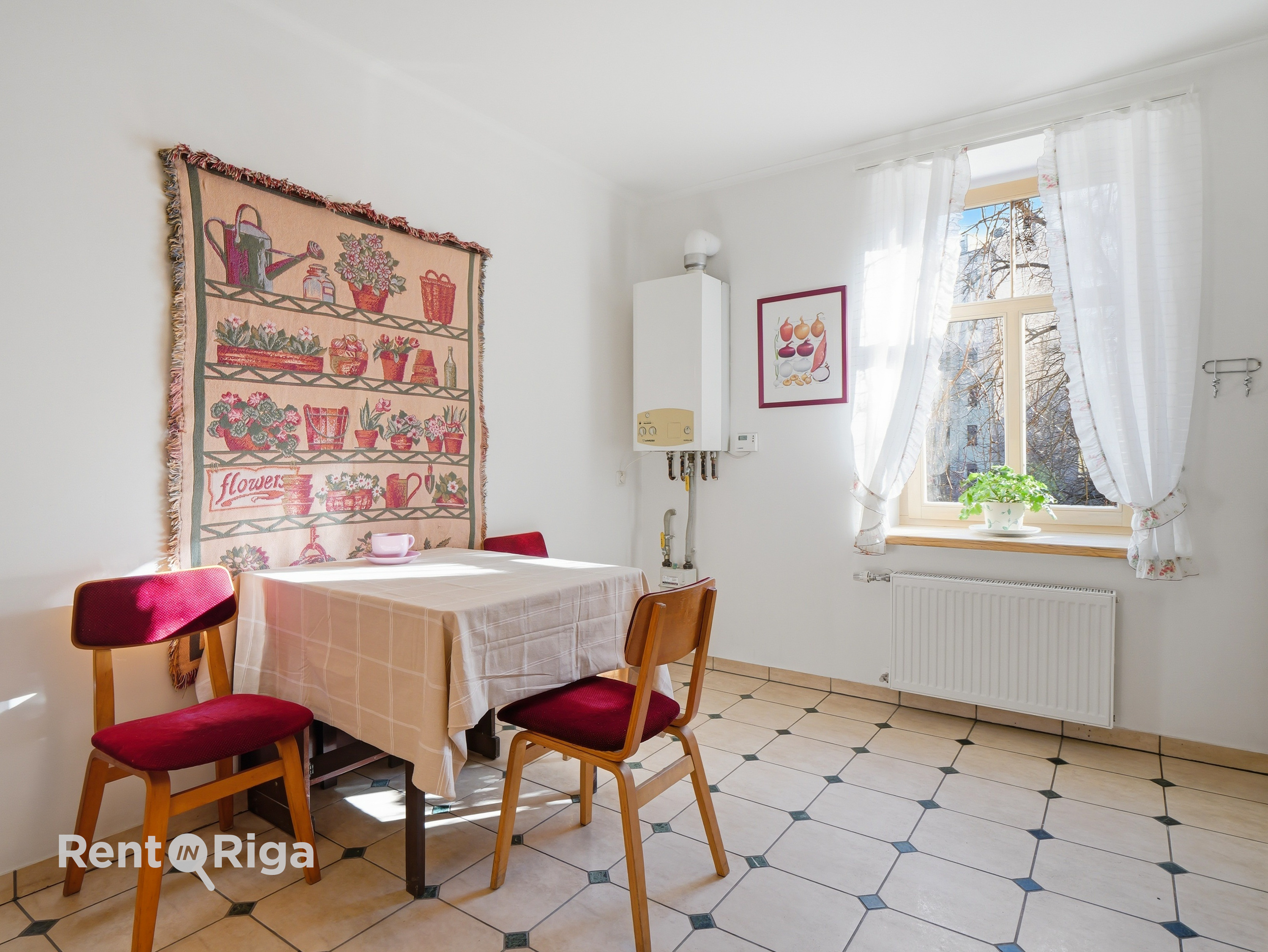 Izīrē dzīvokli, Miera iela 12 - Attēls 1