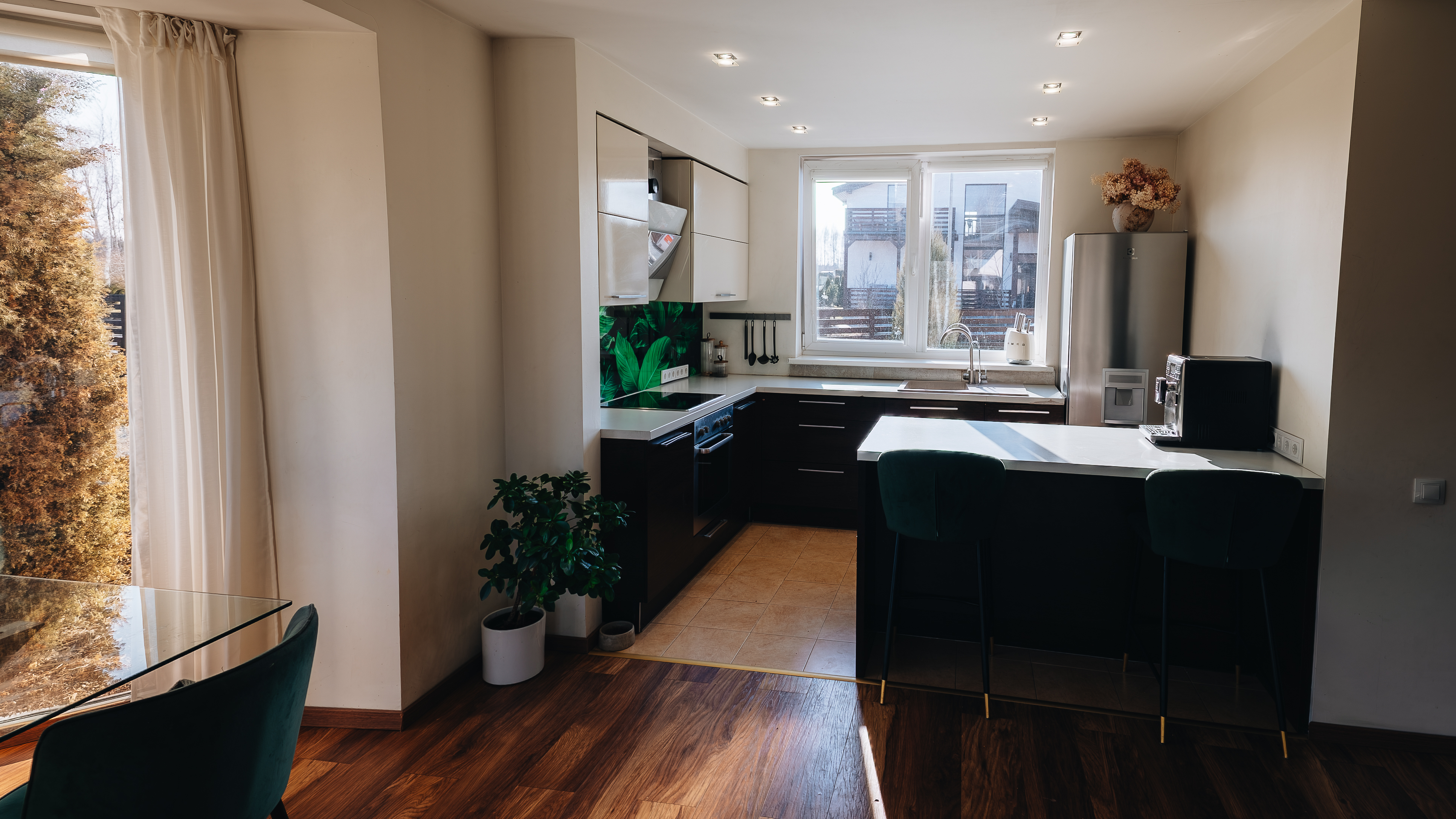 Pārdod māju, Gravu iela - Attēls 1