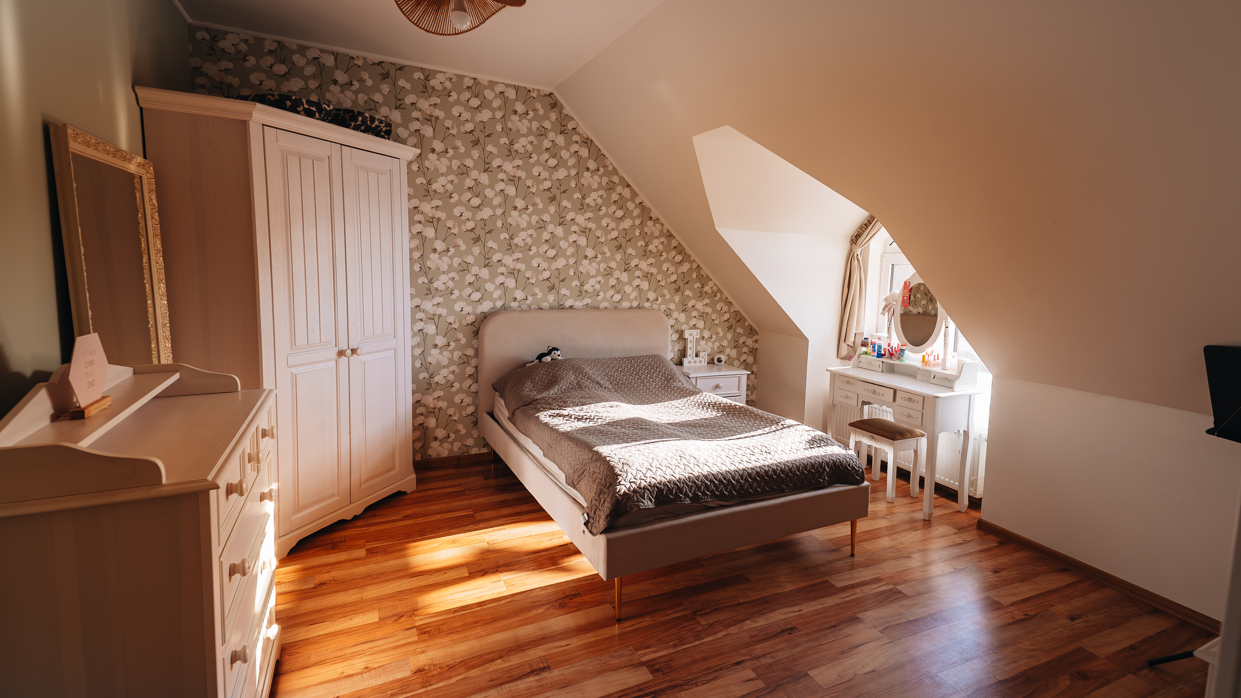 Pārdod māju, Gravu iela - Attēls 1