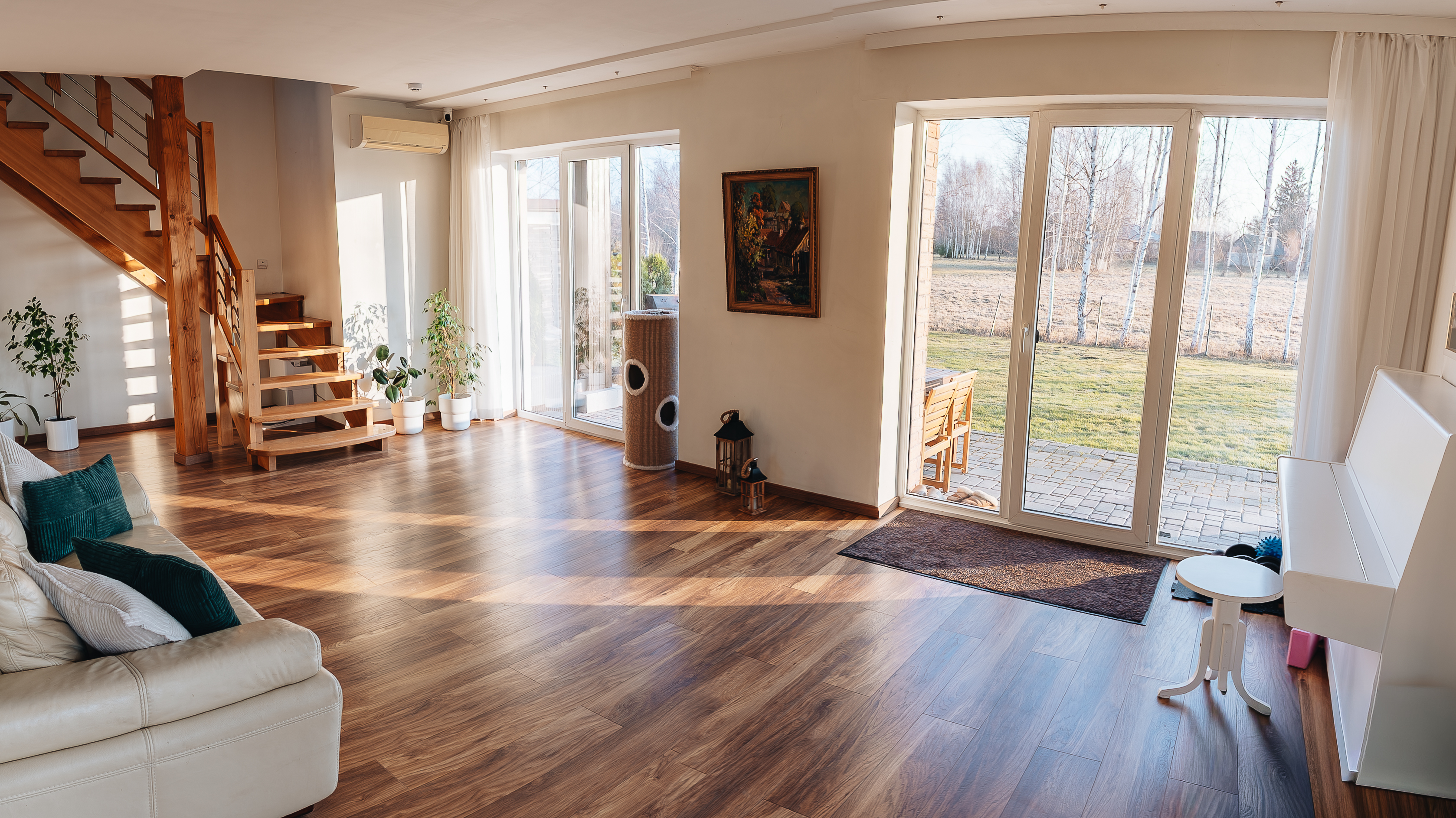 Pārdod māju, Gravu iela - Attēls 1