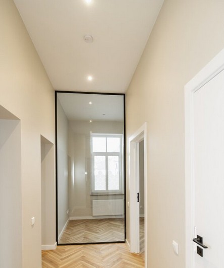 Pārdod māju, Tallinas iela - Attēls 1