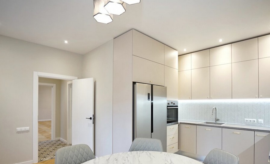 Pārdod māju, Tallinas iela - Attēls 1