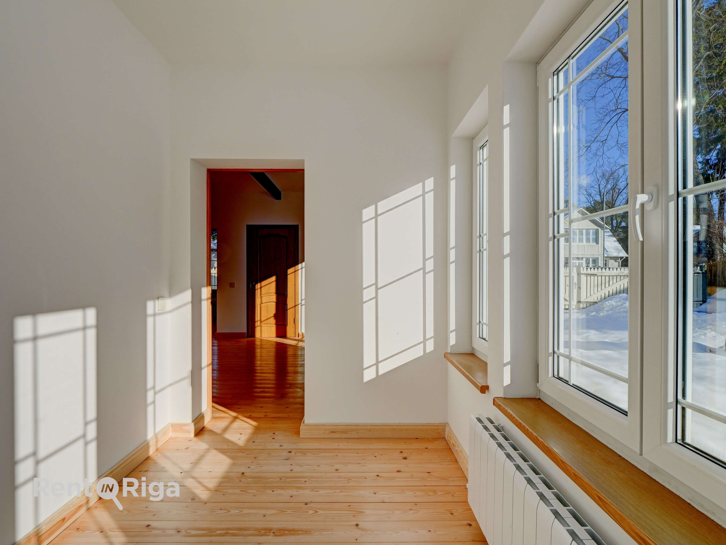 Pārdod māju, Teātra iela - Attēls 1