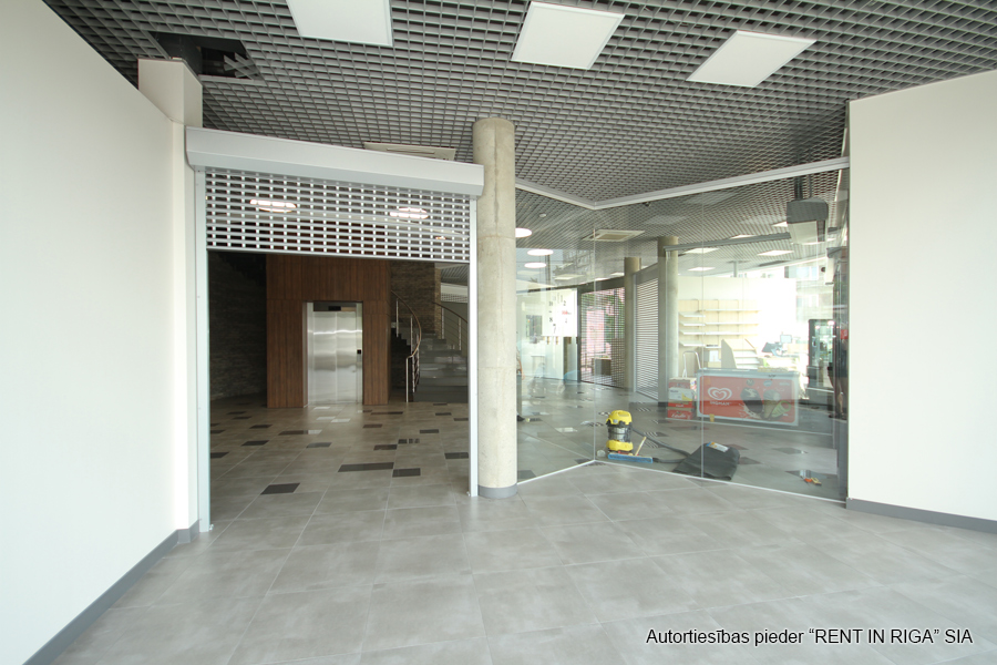 Iznomā tirdzniecības telpas, Vaidavas iela - Attēls 1