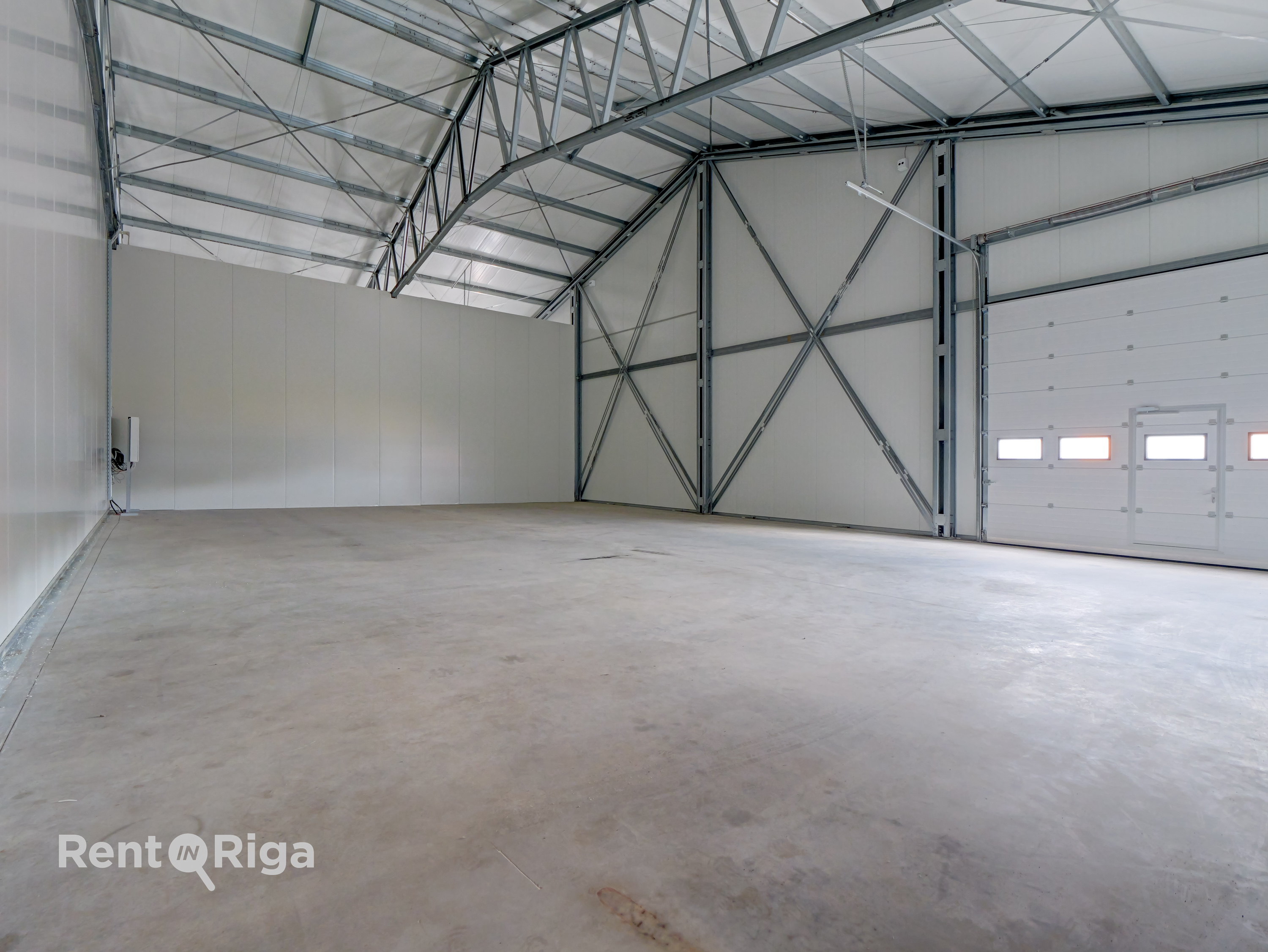 Iznomā noliktavu, Priedaines iela - Attēls 1