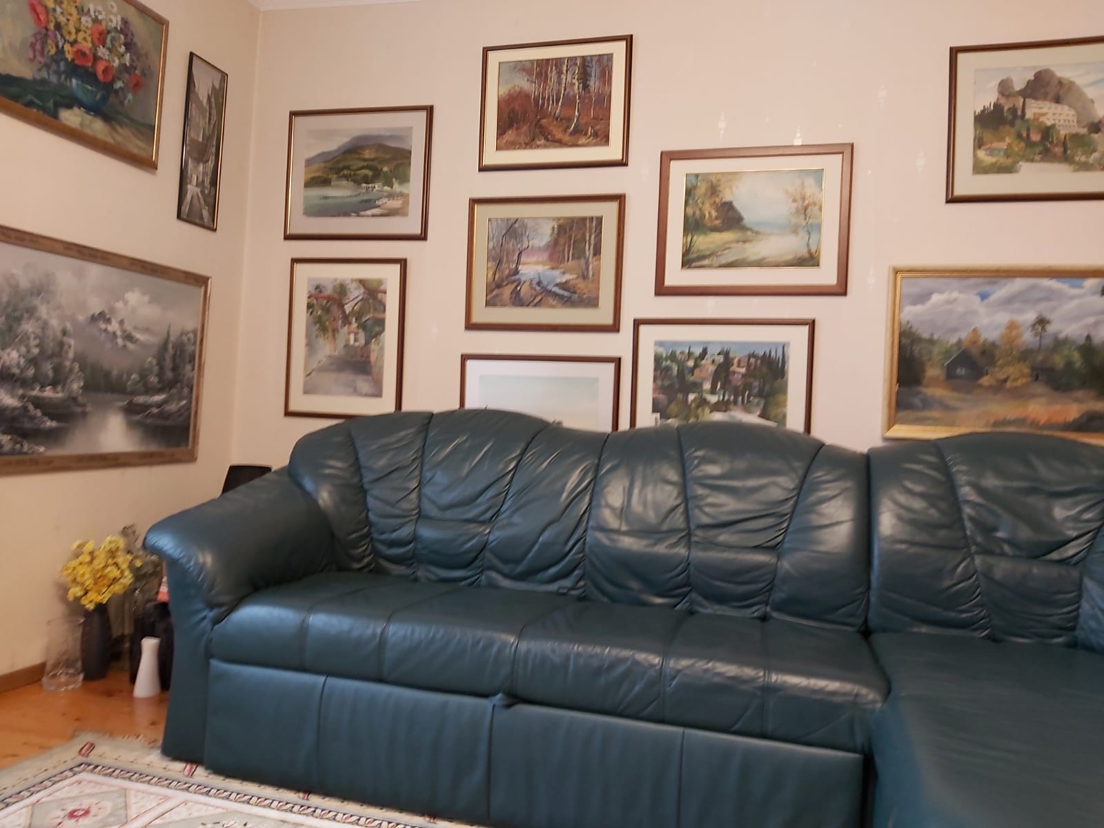 Pārdod māju, Vienības gatve - Attēls 1