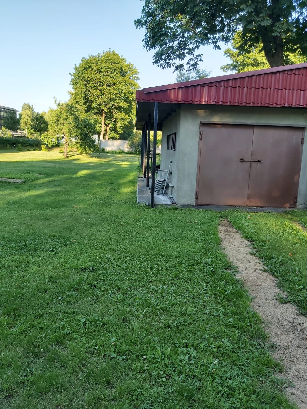 Pārdod māju, Vienības gatve - Attēls 1