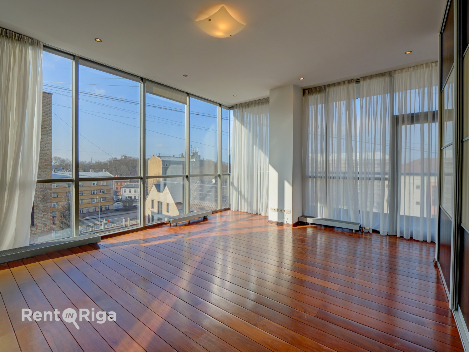 Izīrē dzīvokli, Pulkveža Brieža iela 21 - Attēls 1