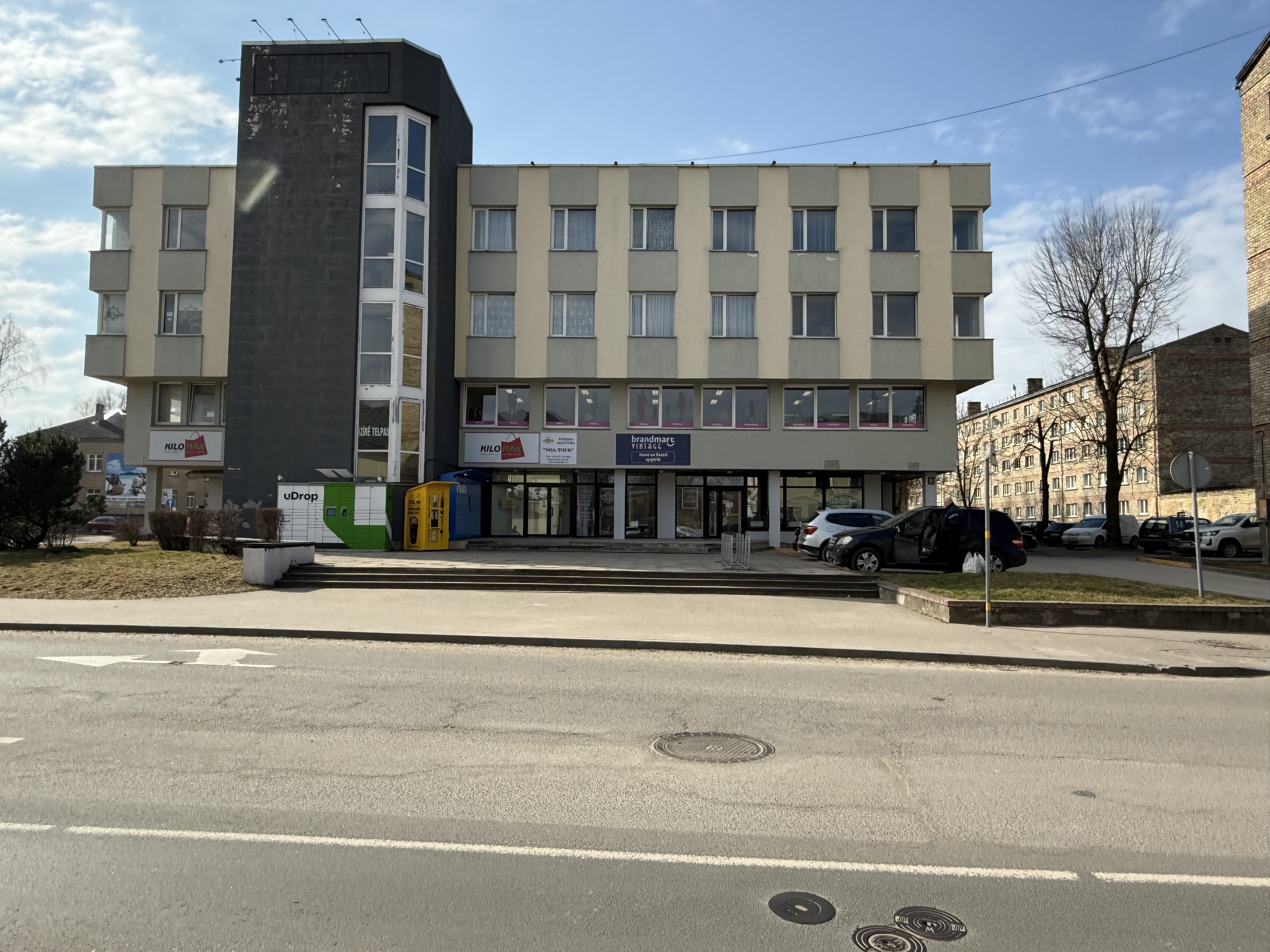 Iznomā ražošanas telpas, Raiņa iela - Attēls 1