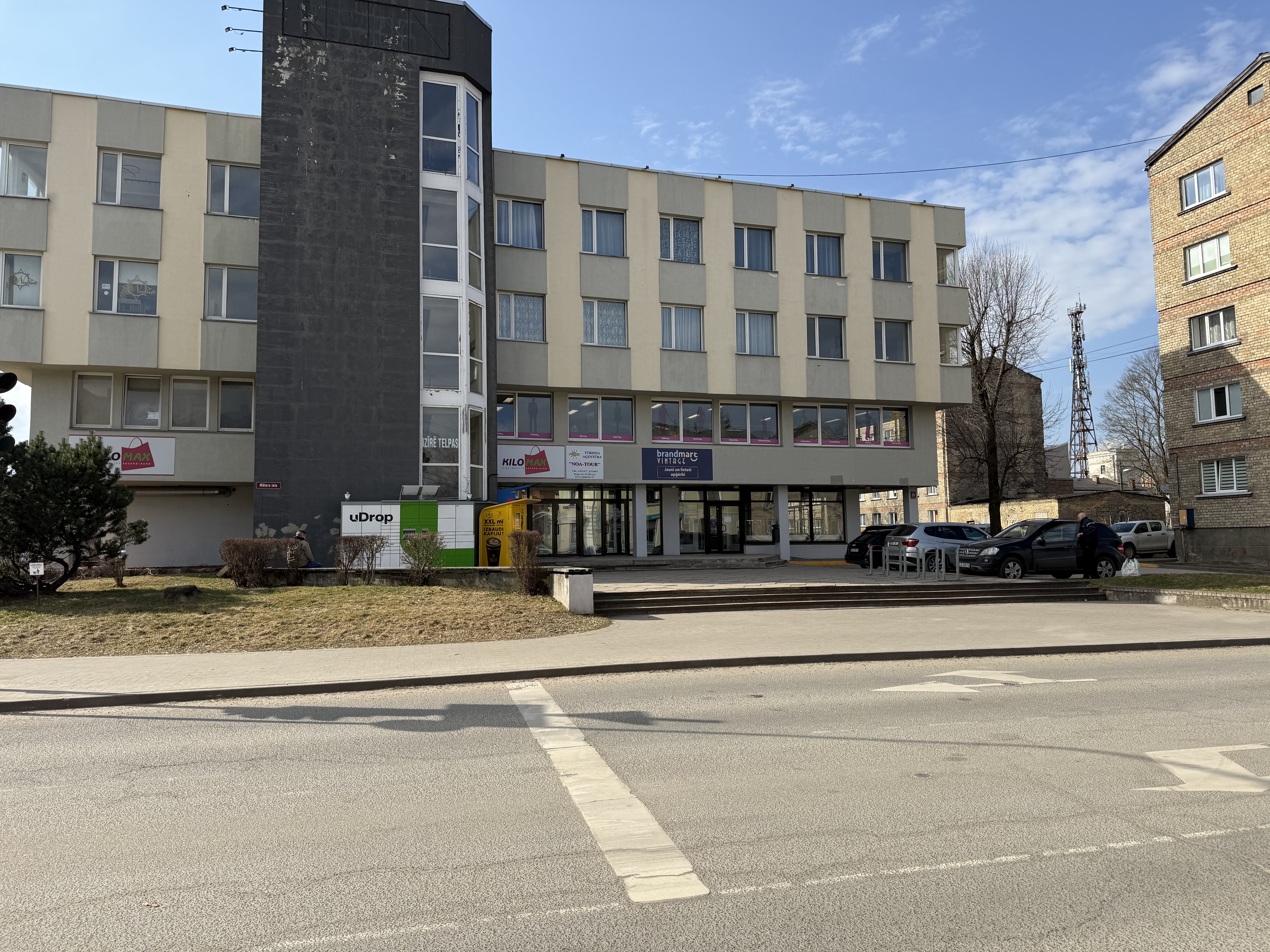 Iznomā ražošanas telpas, Raiņa iela - Attēls 1