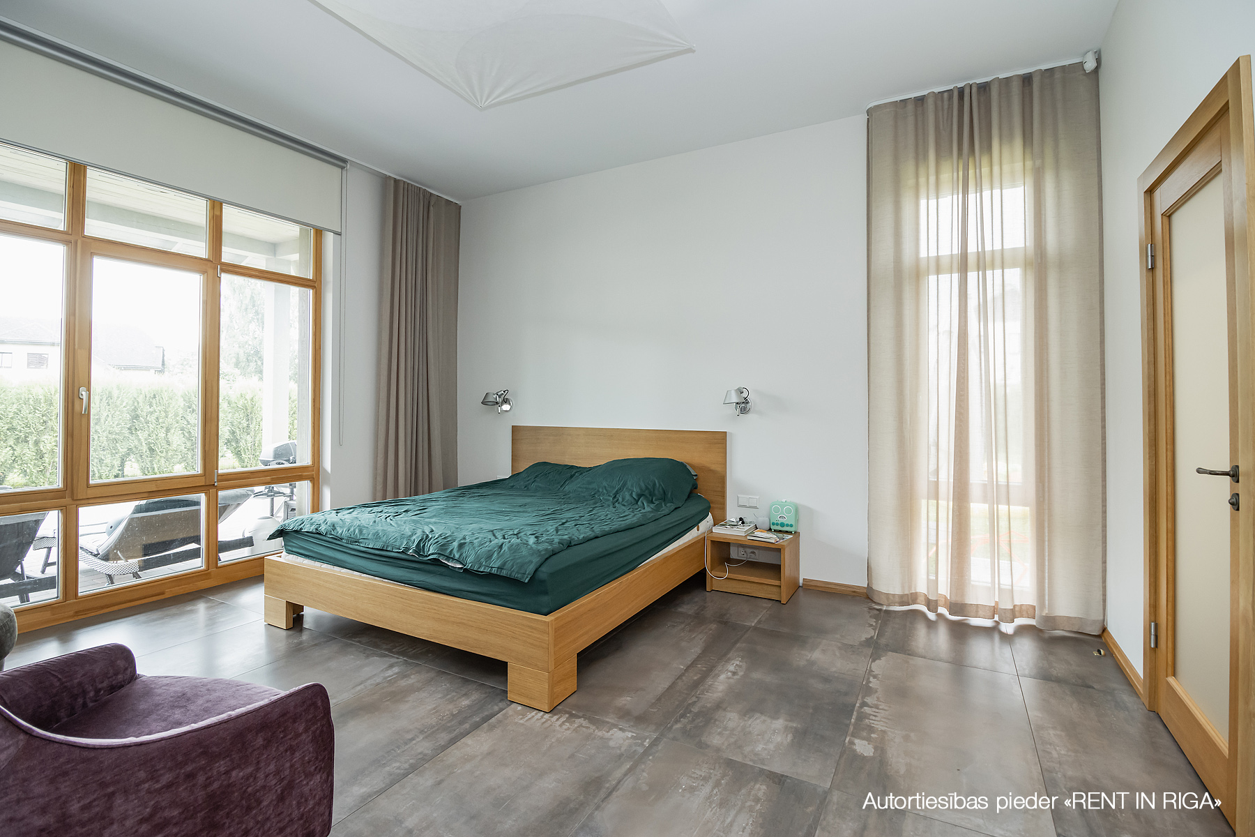 Izīrē māju, Skolas iela - Attēls 1