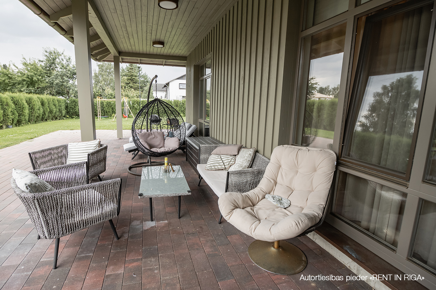 Izīrē māju, Skolas iela - Attēls 1