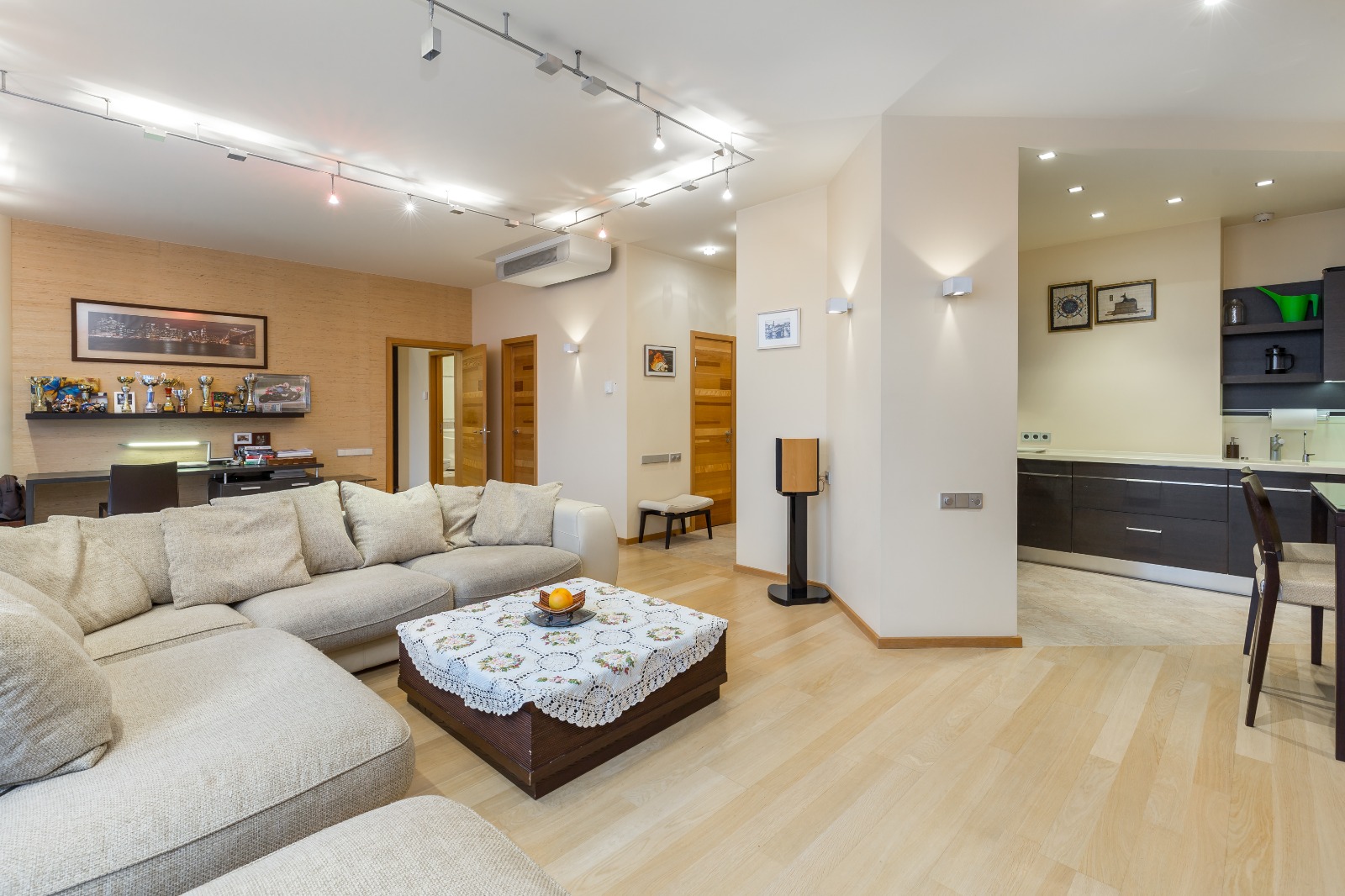 Продают квартиру, Republikas laukums 3 - Изображение 1