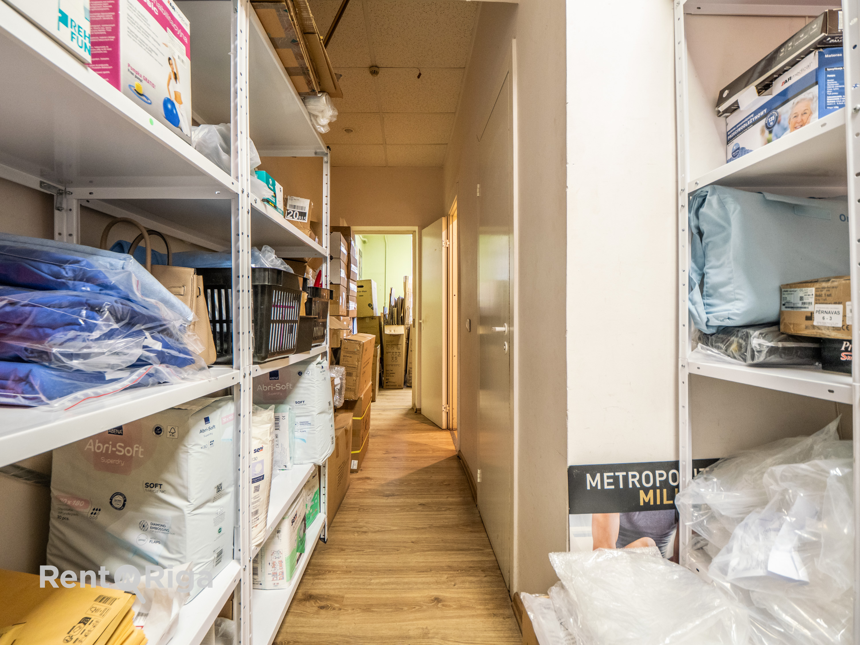 Pārdod tirdzniecības telpas, Pērnavas iela - Attēls 1