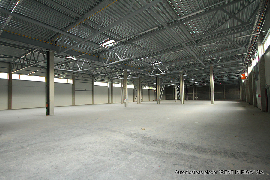 Iznomā noliktavu, Daugavgrīvas iela - Attēls 1