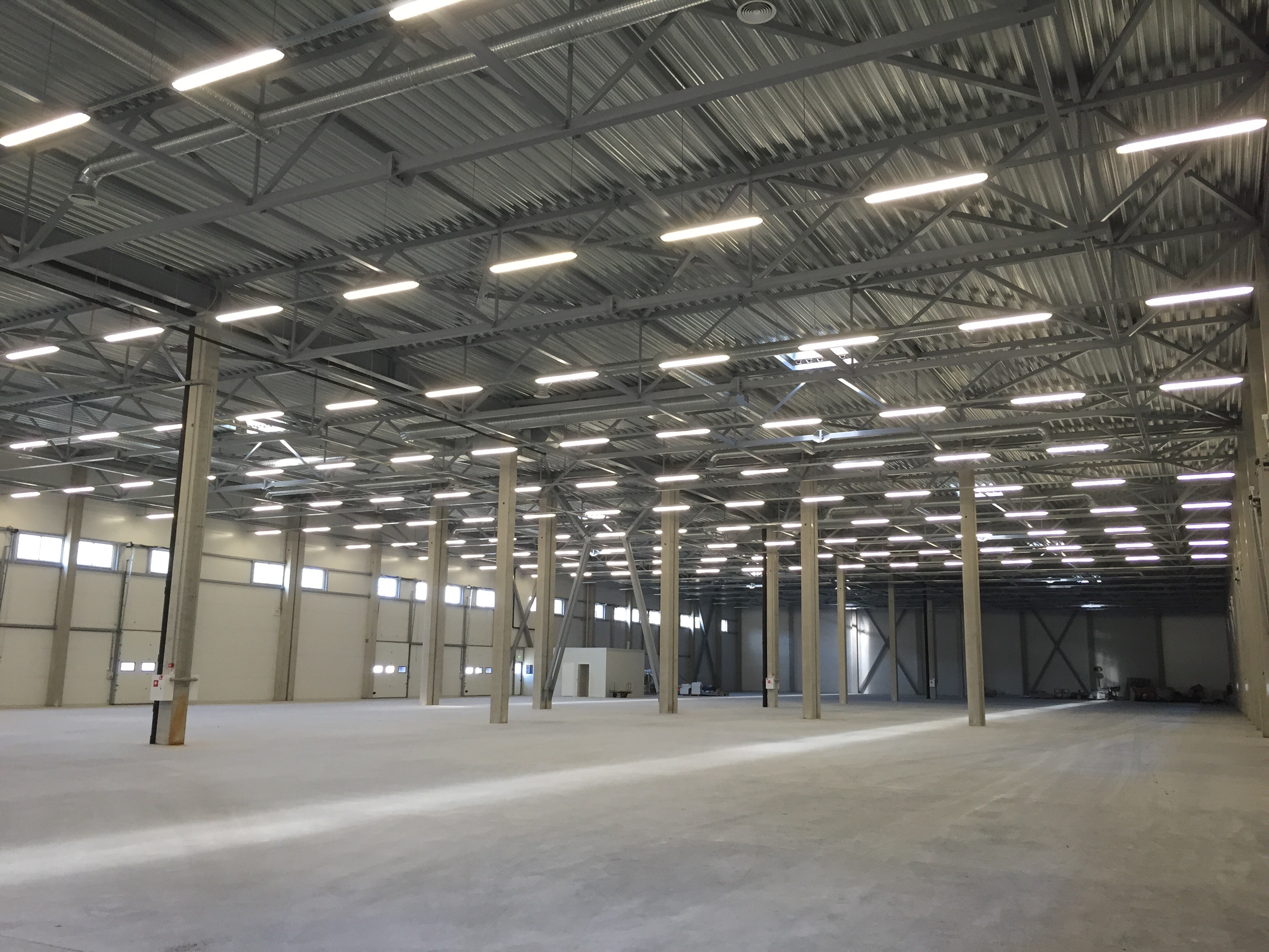 Iznomā noliktavu, Daugavgrīvas iela - Attēls 1