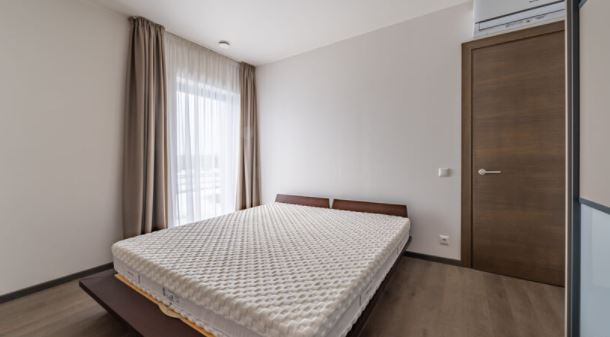 Izīrē māju, Jūras iela - Attēls 1