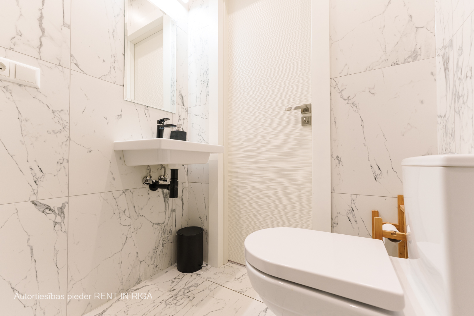 Pārdod dzīvokli, Ezermalas iela 4 - Attēls 1